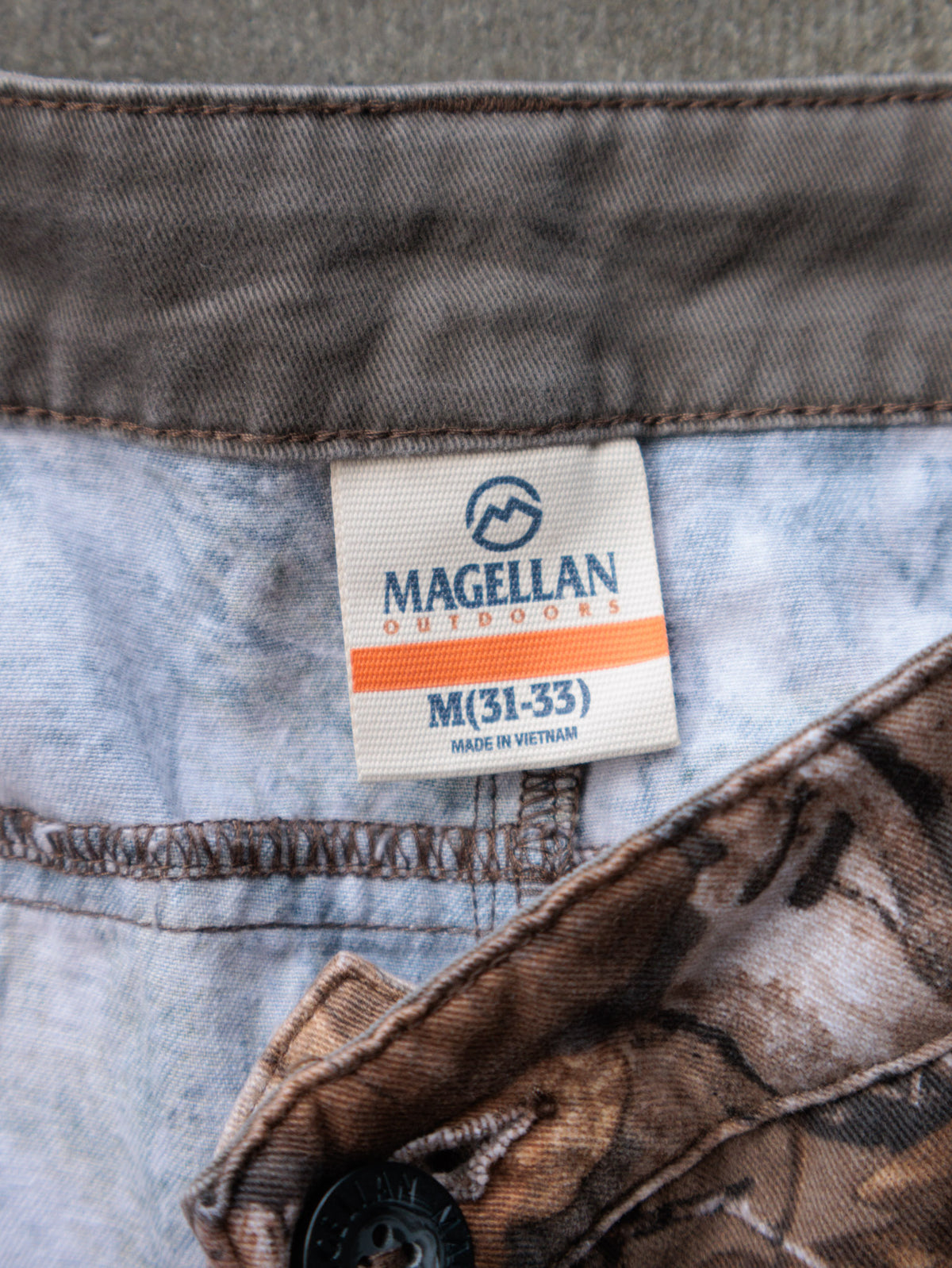 Vintage Brown Realtree Xtra Camo Magellan Outdoors Cargo Pants (M)