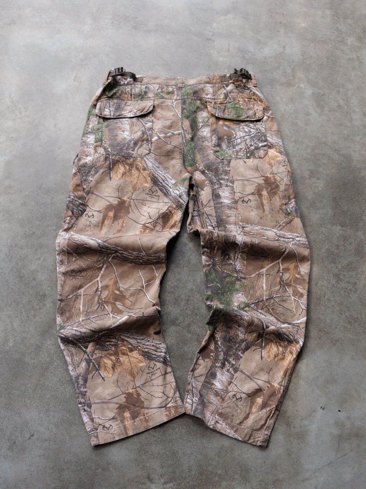 Vintage Brown Realtree Xtra Camo Magellan Outdoors Cargo Pants (M)