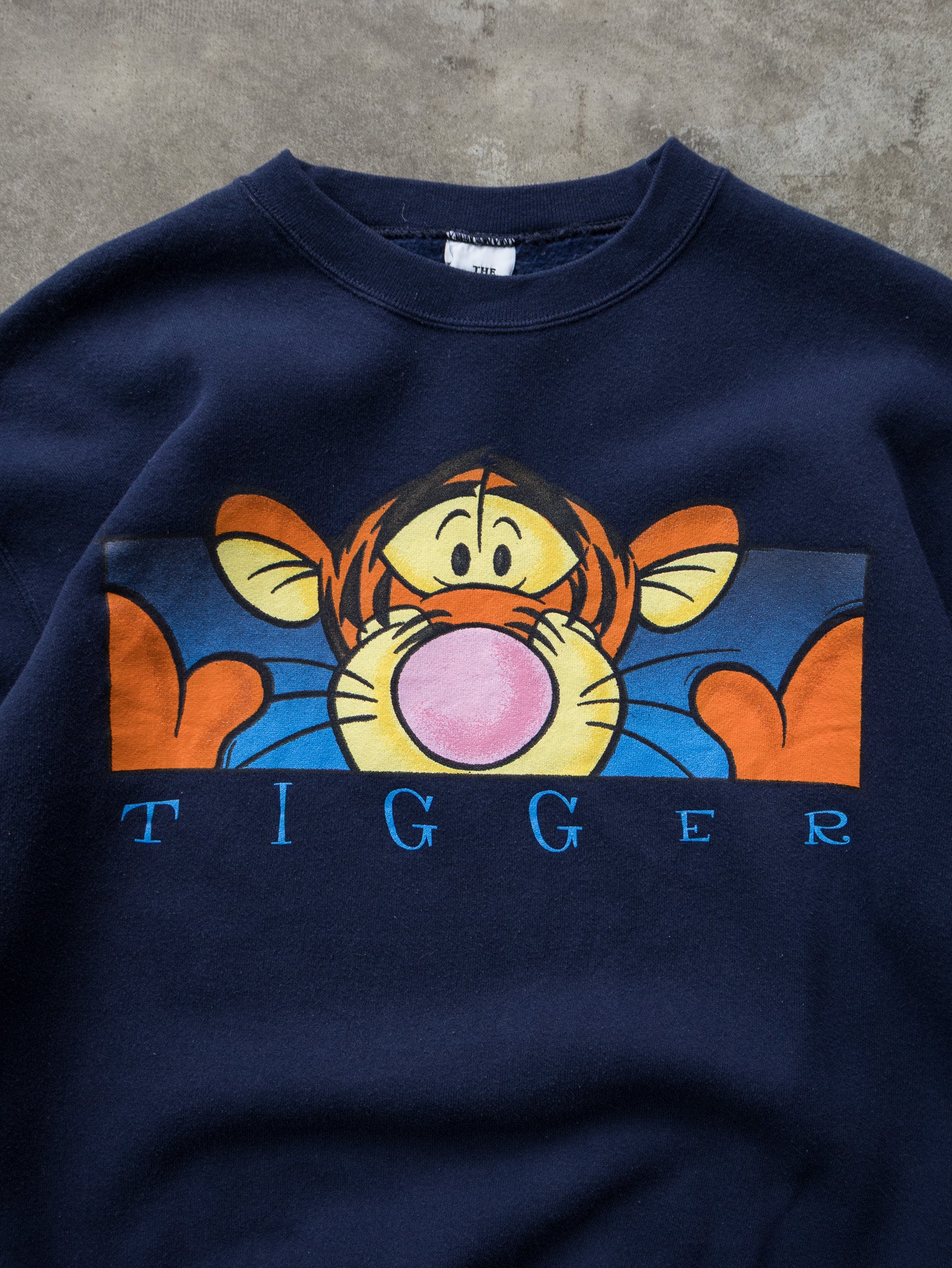 Vintage 90s Navy Disney Tigger Graphic Sweatshirt (M)