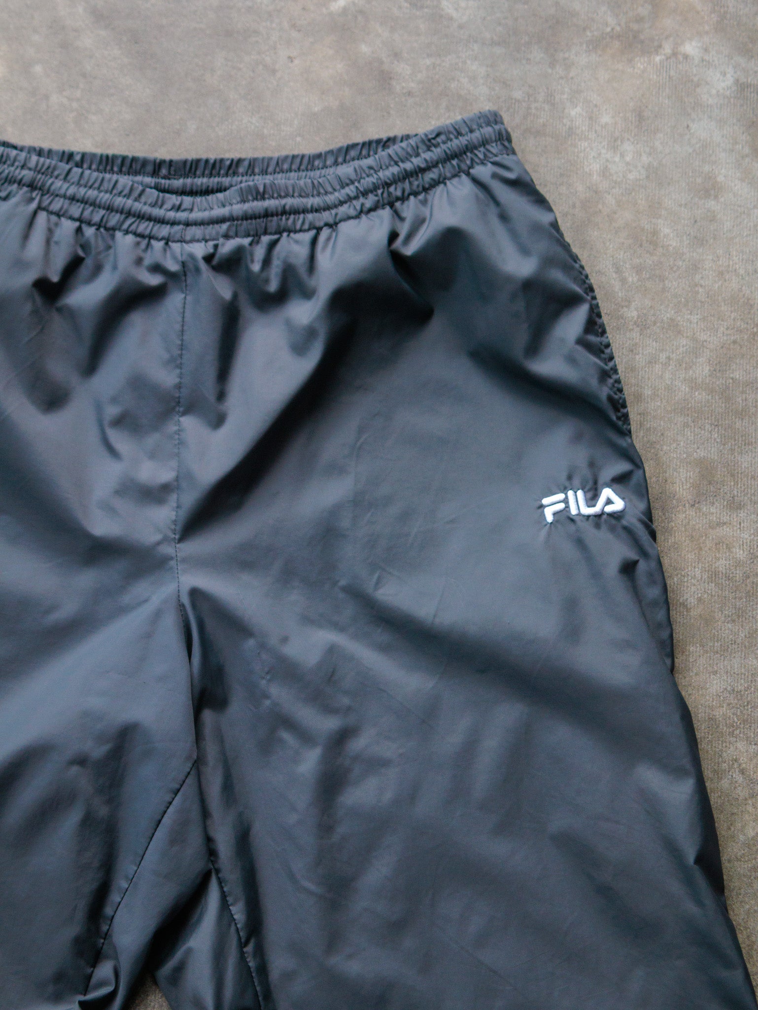 Vintage 00s Grey Fila Track Pants (L)