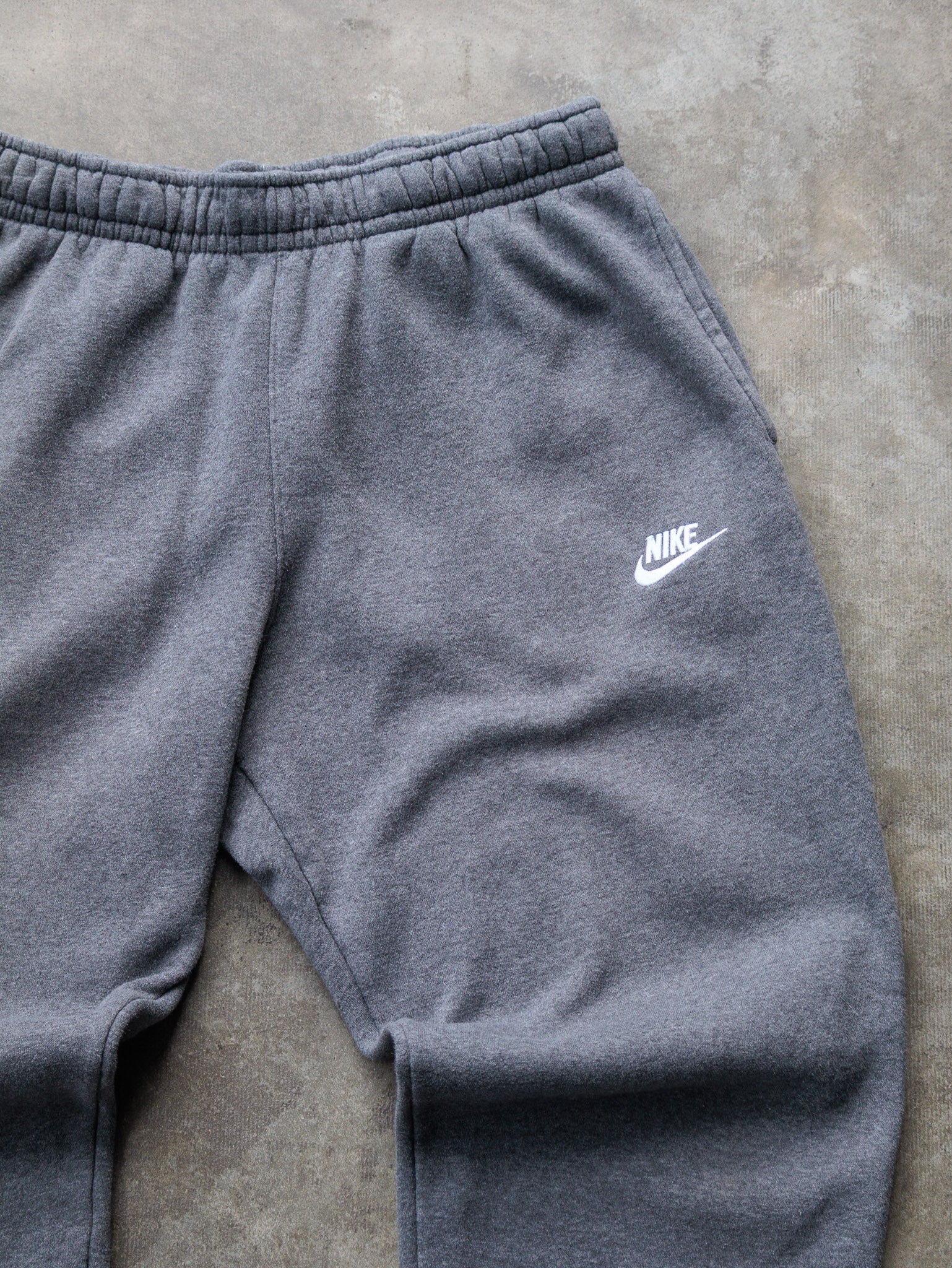 Vintage Grey Nike Track Pants (M)