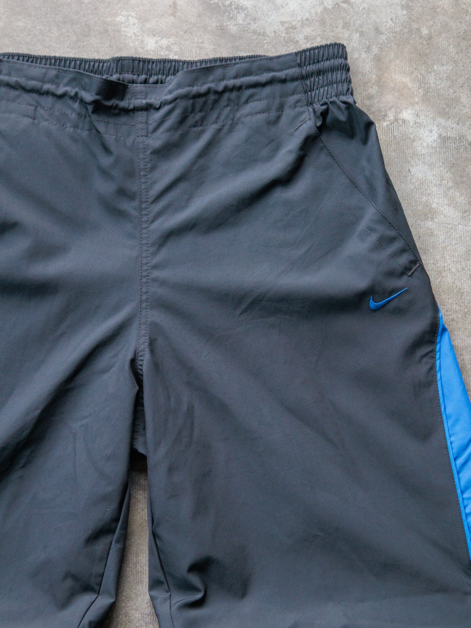 Vintage 00s Black Nike Track Pants (M)