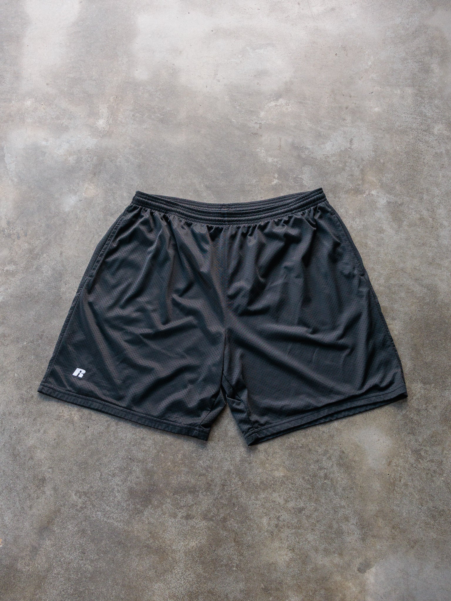 Vintage 00s Black Russell Athletic Mesh Shorts (L)