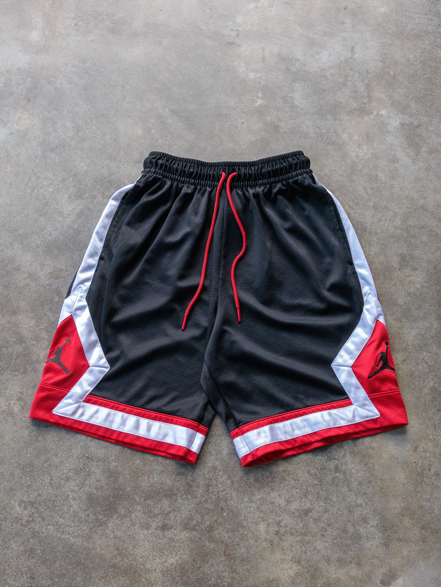 Vintage Black & Red Jordan Mesh Basketball Shorts (S)
