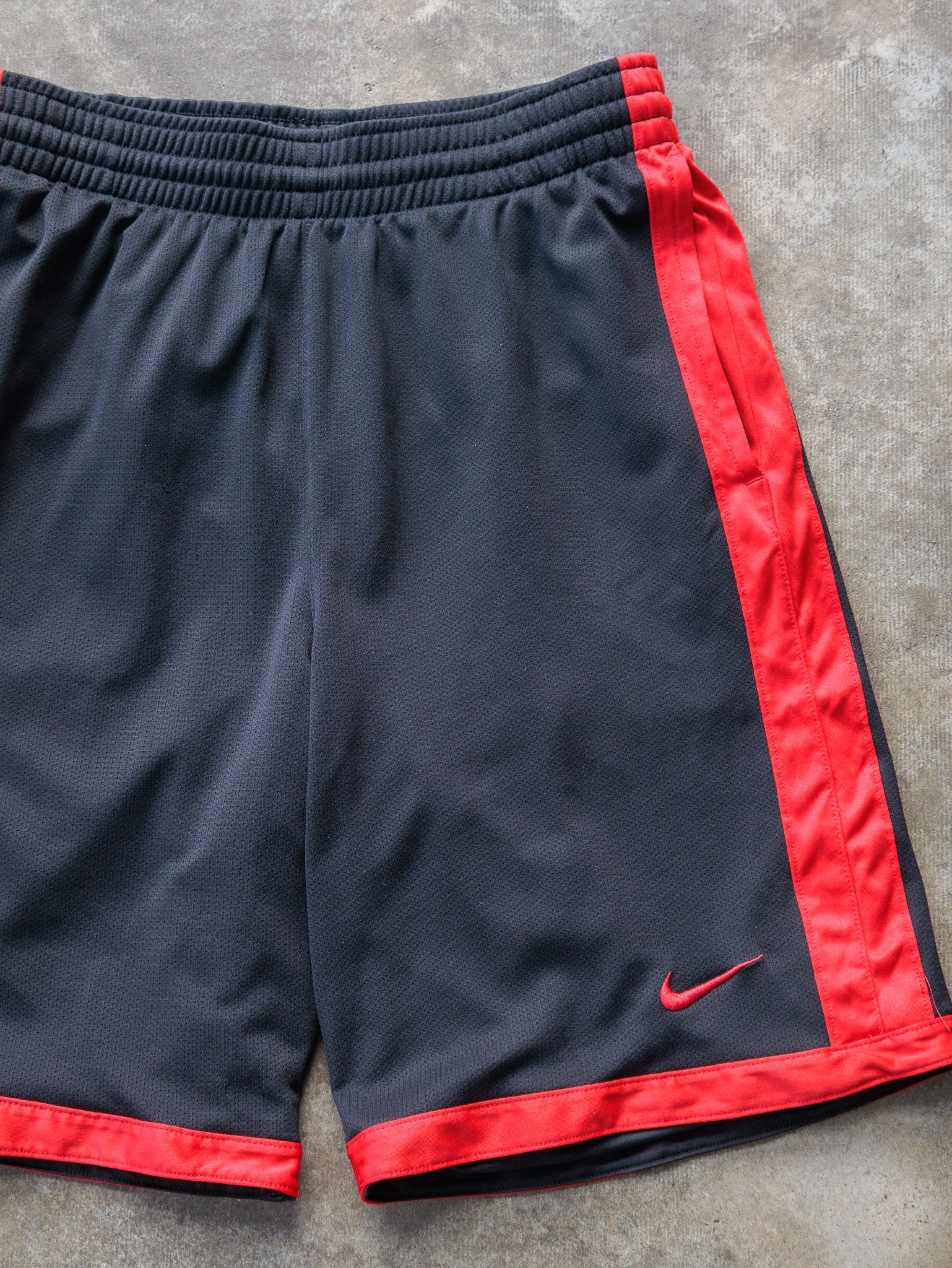 Vintage Black & Red Nike Basketball Shorts (S)