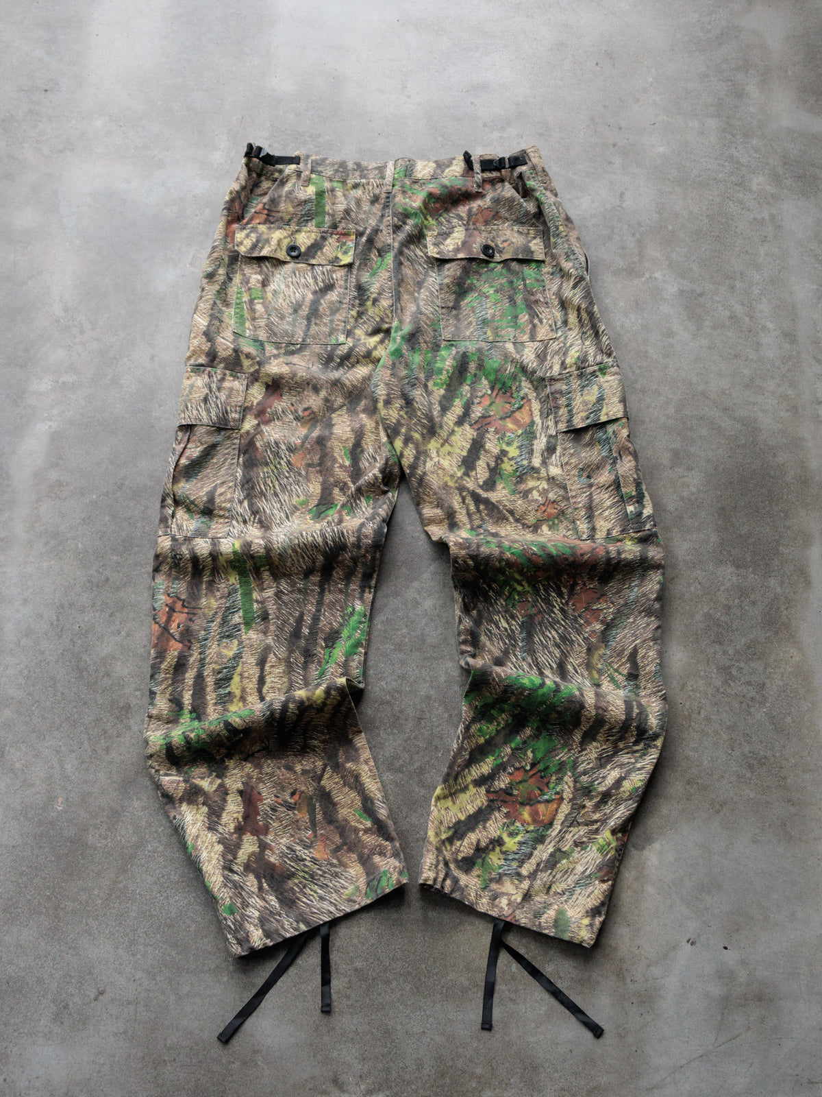 Vintage Brown Crossover Camo Cargo Pants (L)
