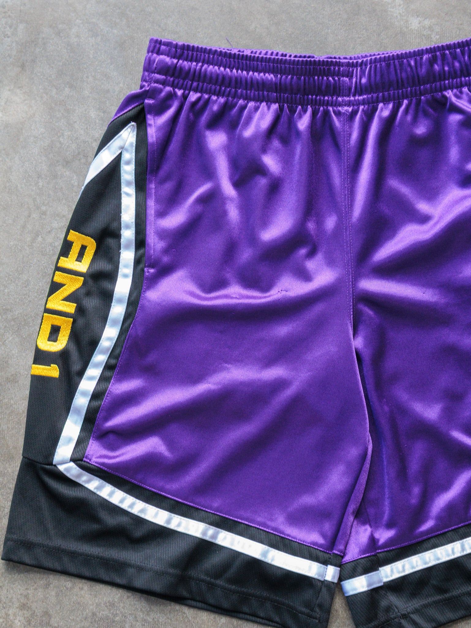 Vintage Purple AND1 Basketball Shorts (M)