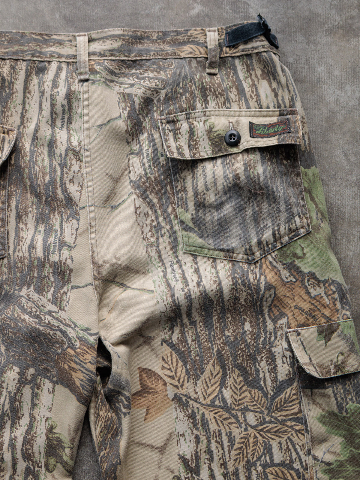 Vintage 90s Brown Realtree Camo Liberty Cargo Pants (L)