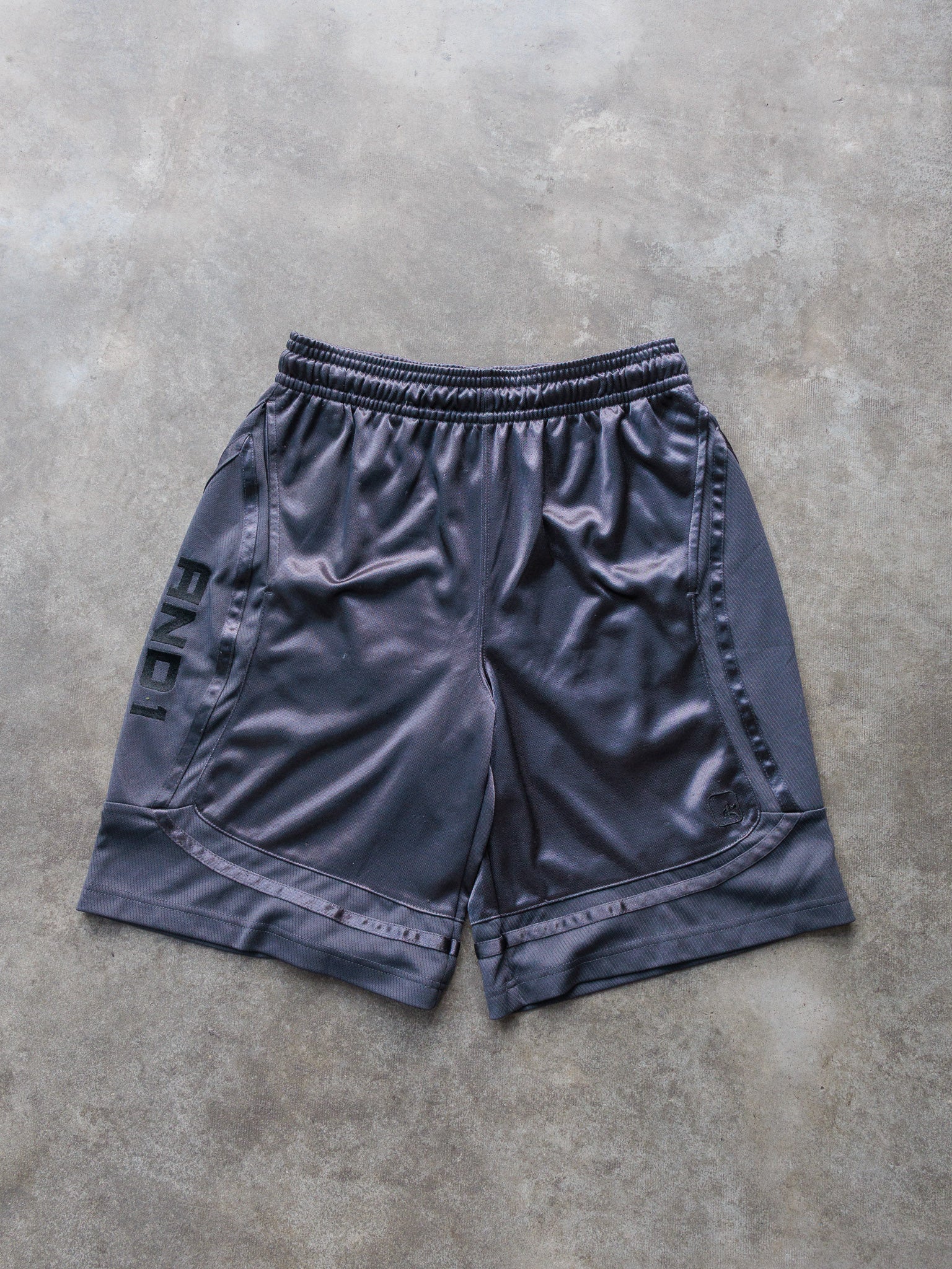 Vintage Charcoal AND1 Basketball Shorts (M)
