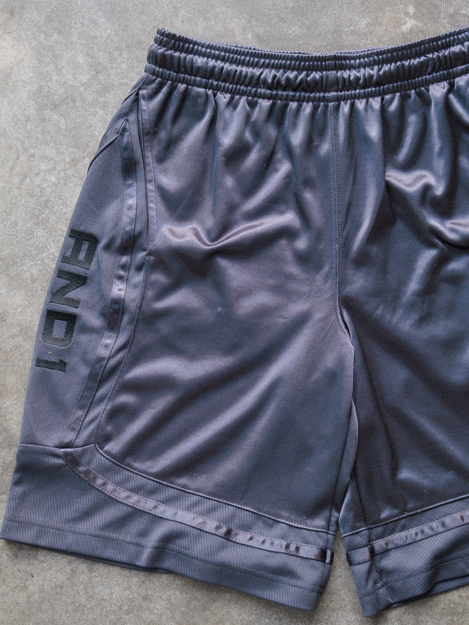 Vintage Charcoal AND1 Basketball Shorts (M)