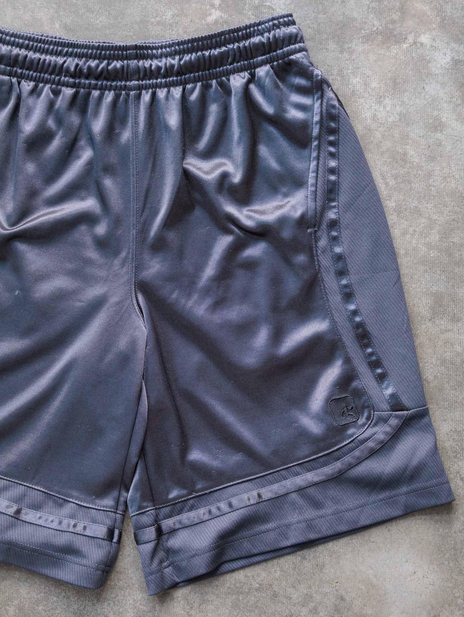 Vintage Charcoal AND1 Basketball Shorts (M)