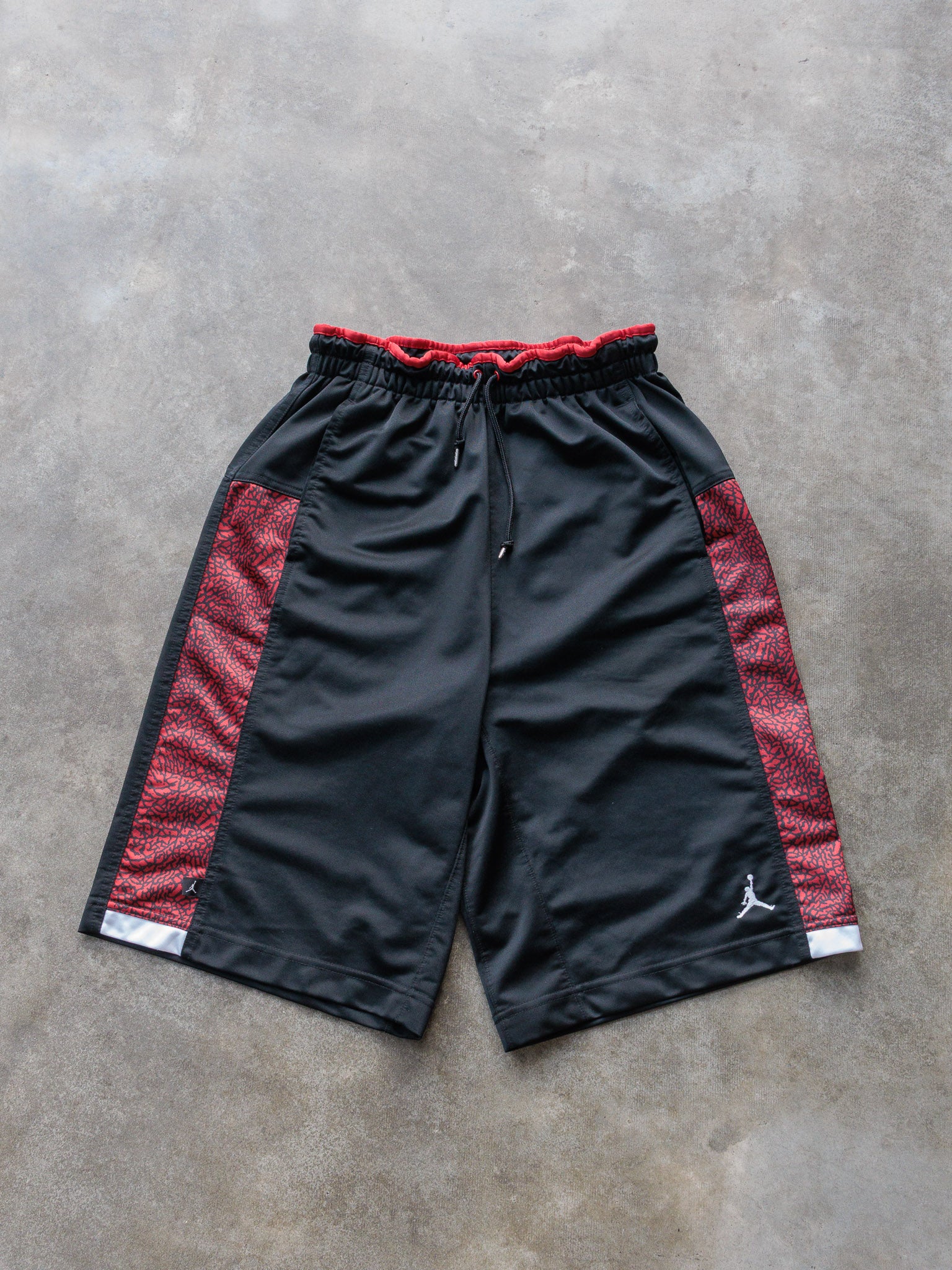 Vintage Black & Red Jordan Basketball Shorts (S)