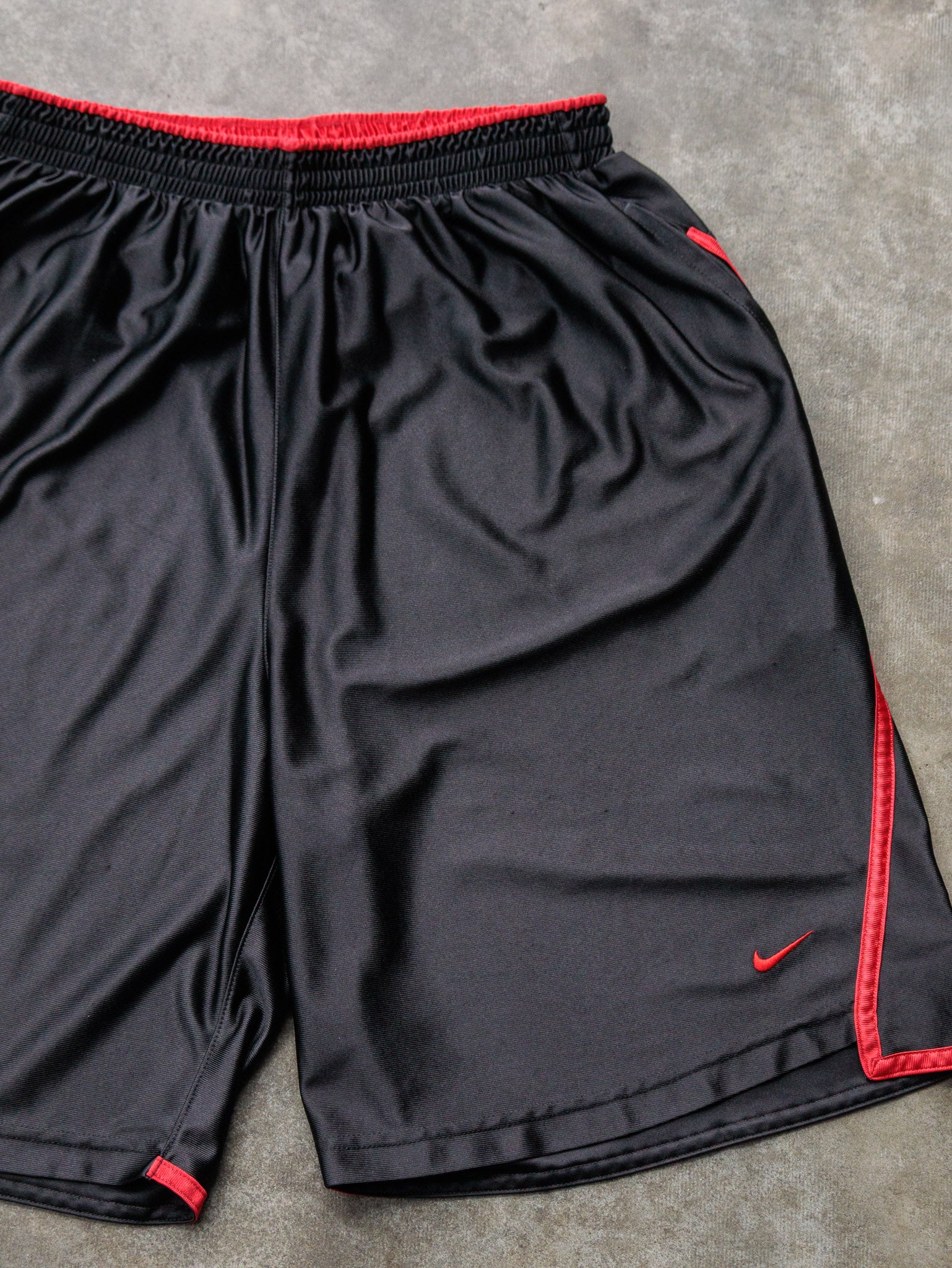 Vintage 00s Nike Nebraska Huskers Basketball Shorts (XL)