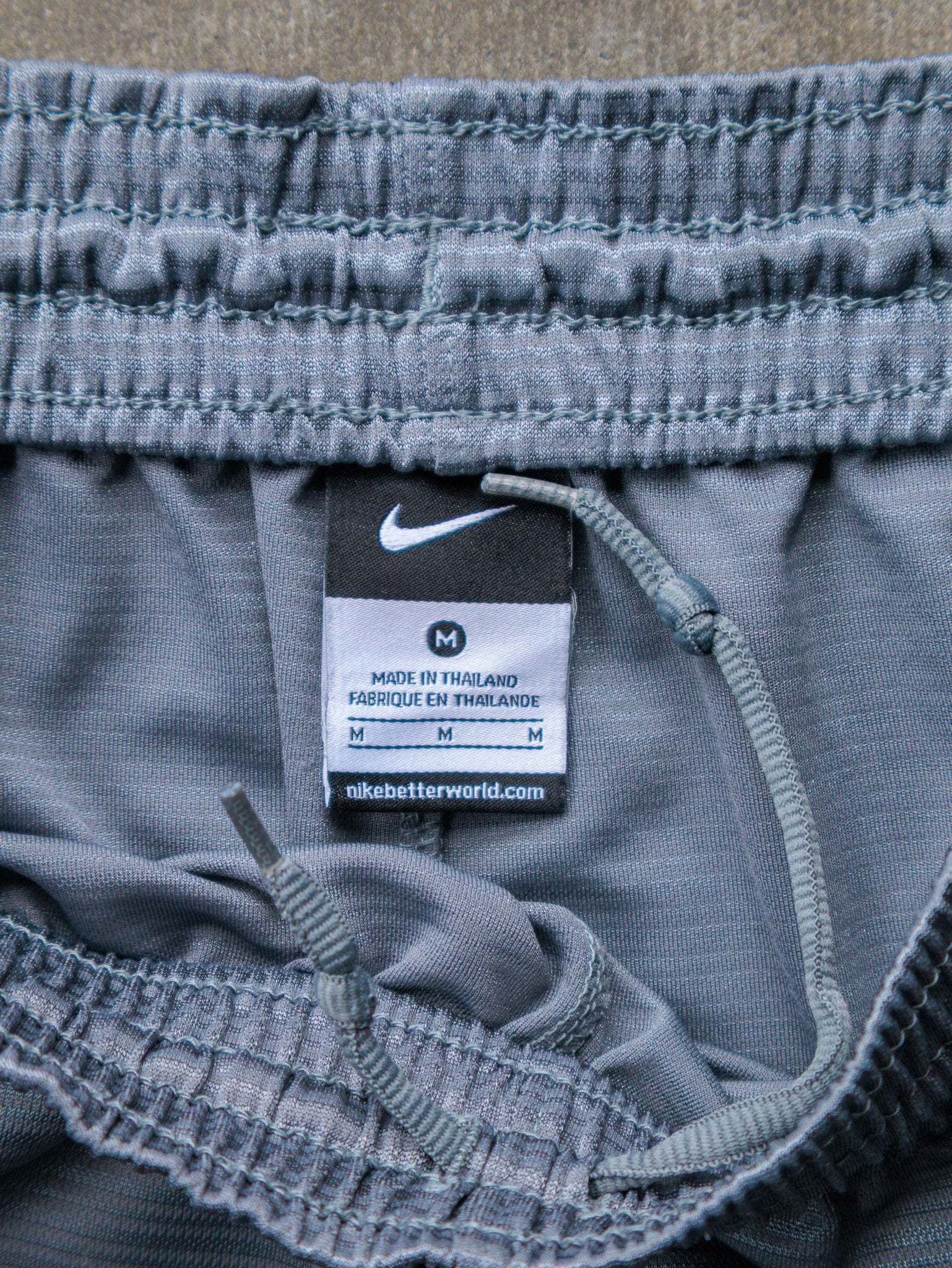 Vintage Grey Nike Basketball Shorts (M)