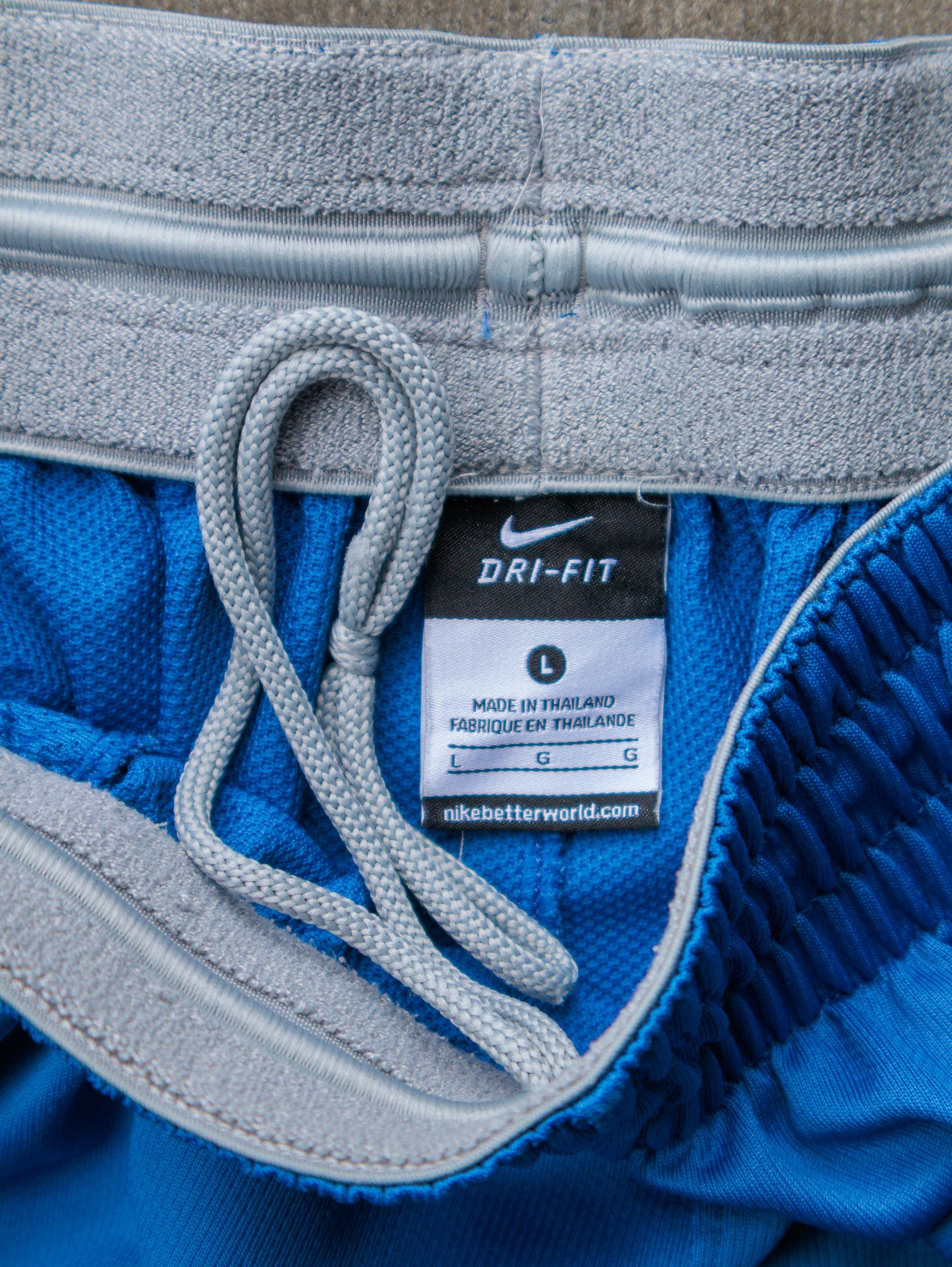 Vintage 00s Blue Nike Basketball Shorts (L)