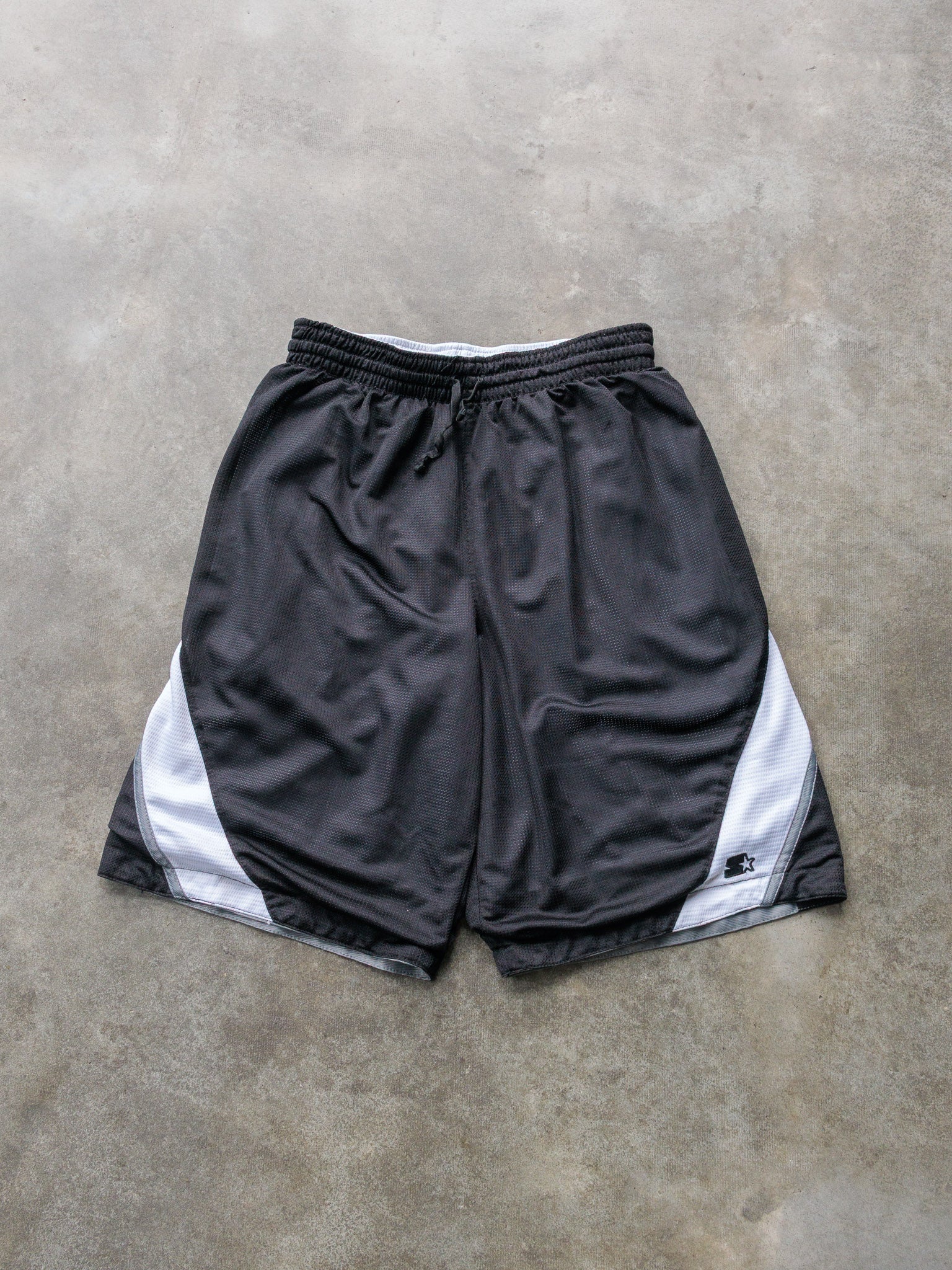 Vintage Black & White Starter Mesh Shorts (S)
