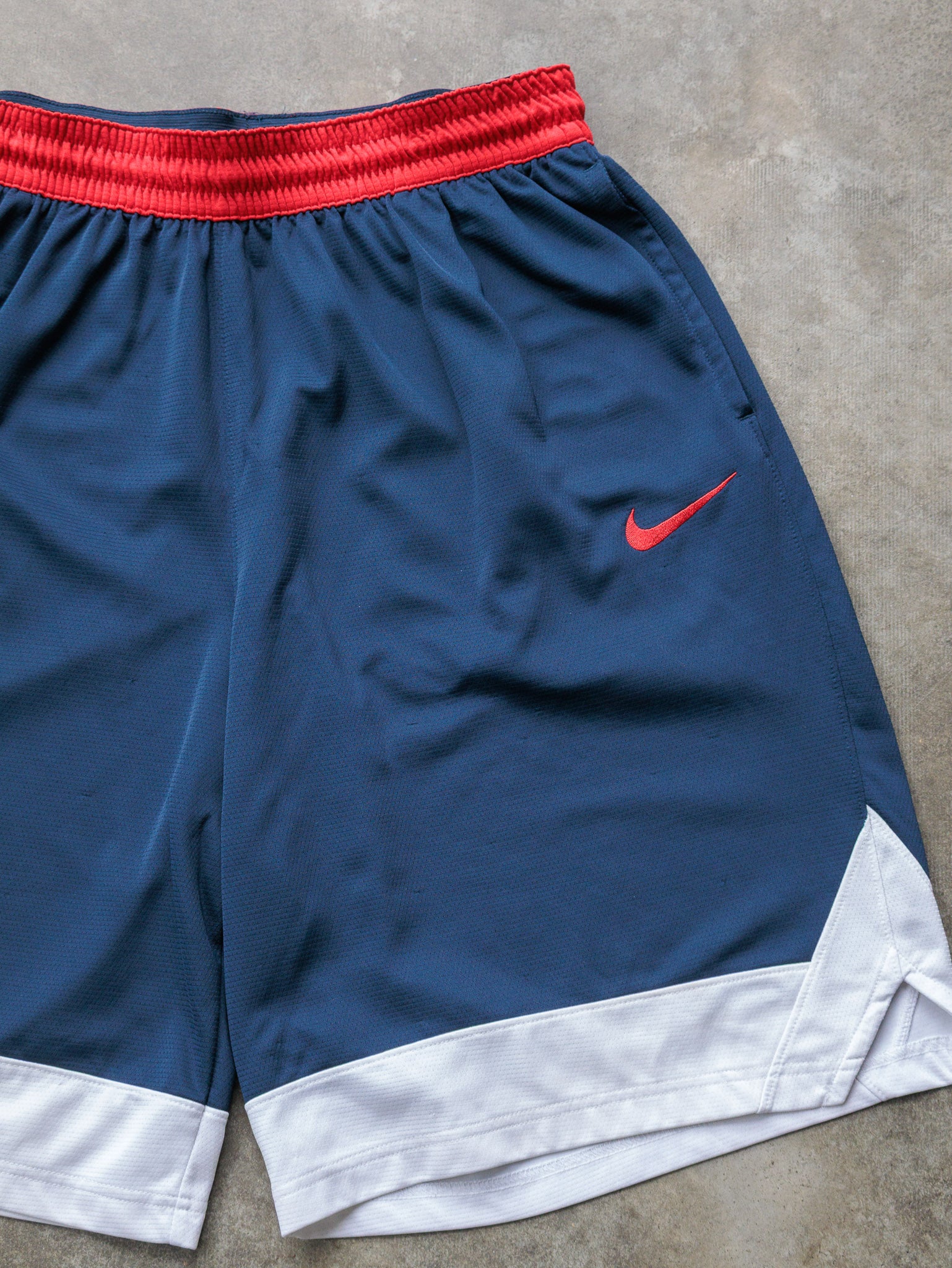 Vintage Navy Nike Shorts (XL)