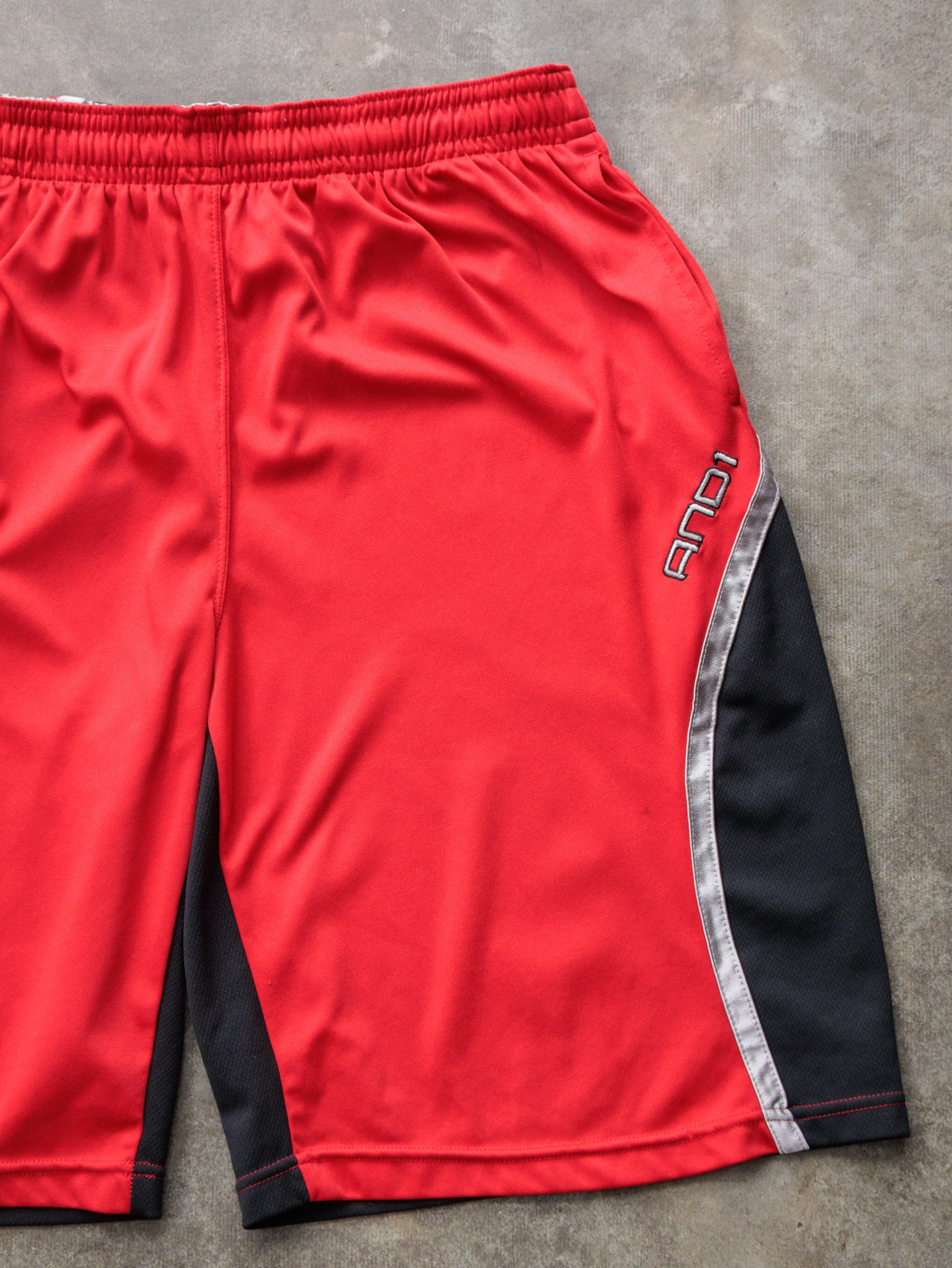 Vintage 00s Red & Black AND1 Shorts (XL)