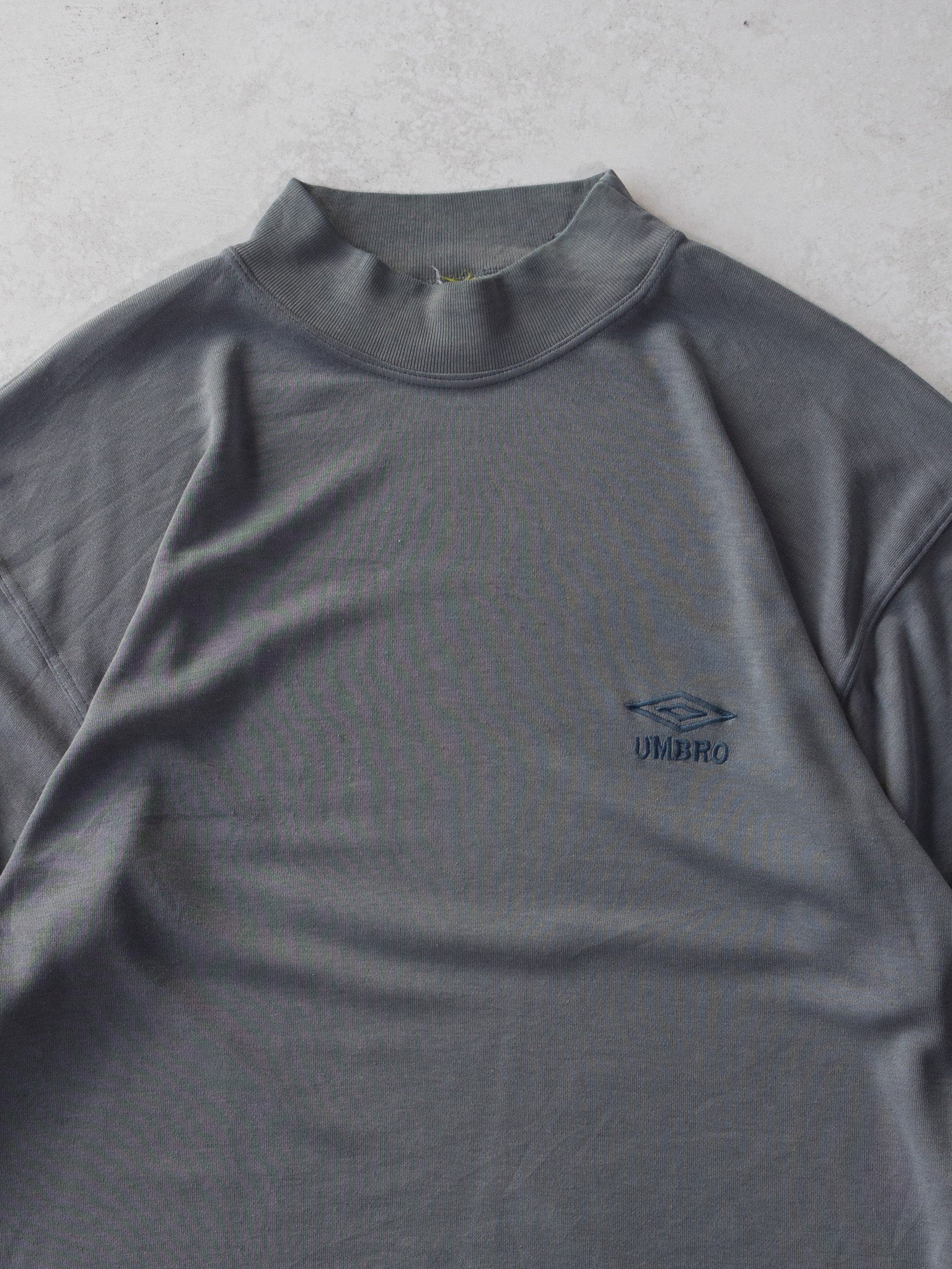 Vintage Umbro Mock Neck (2XL)