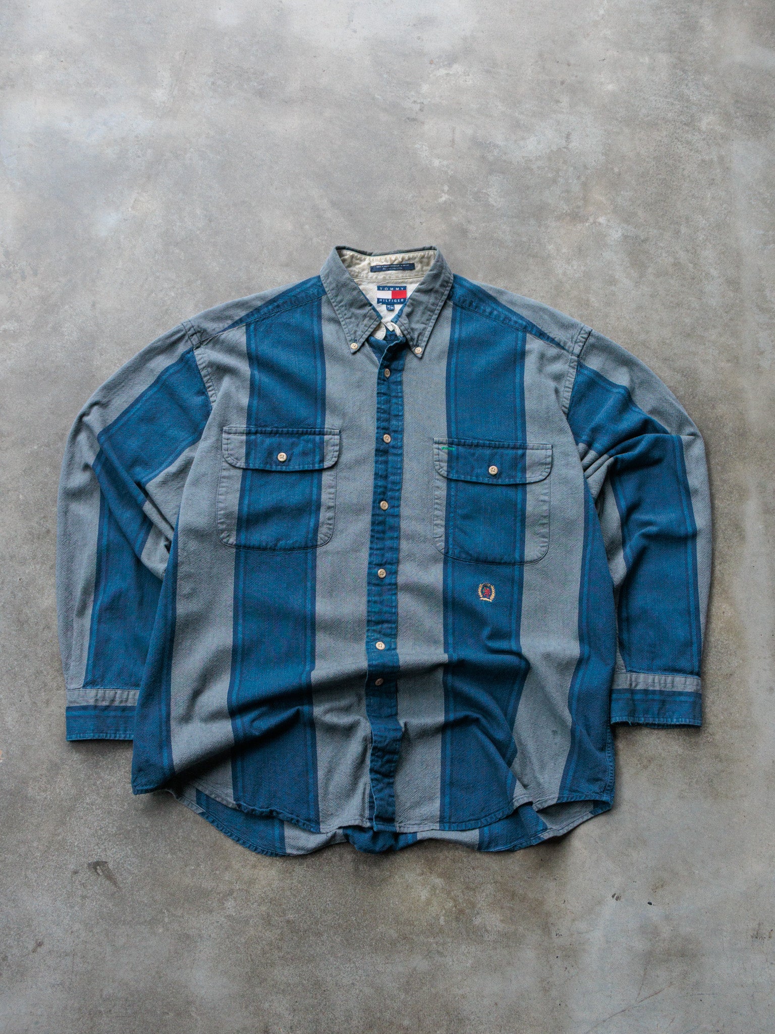 Vintage 90s Grey & Blue Tommy Hilfiger Shirt (M)