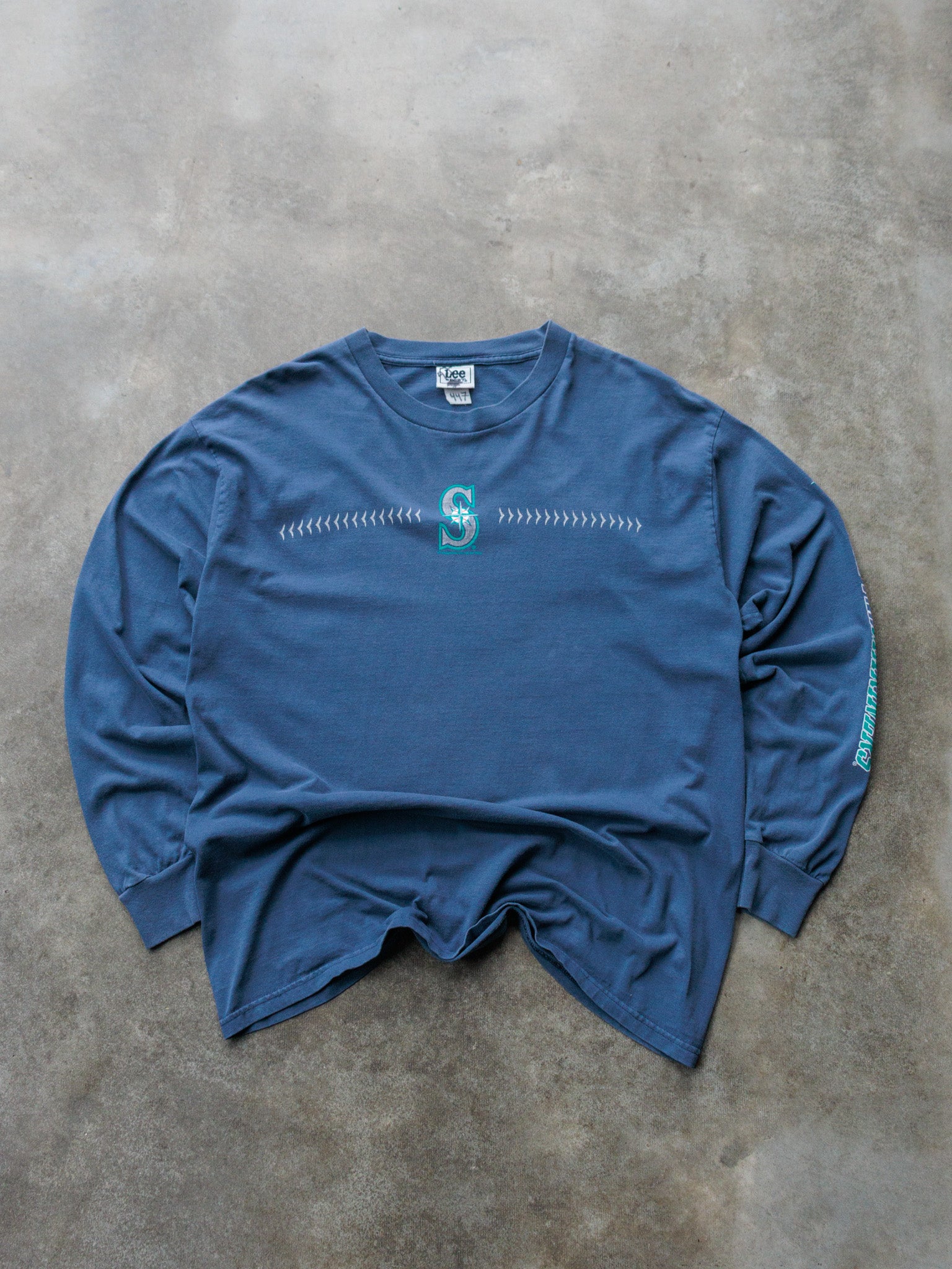 Vintage 2006 Seattle Mariners Long Sleeve (L)