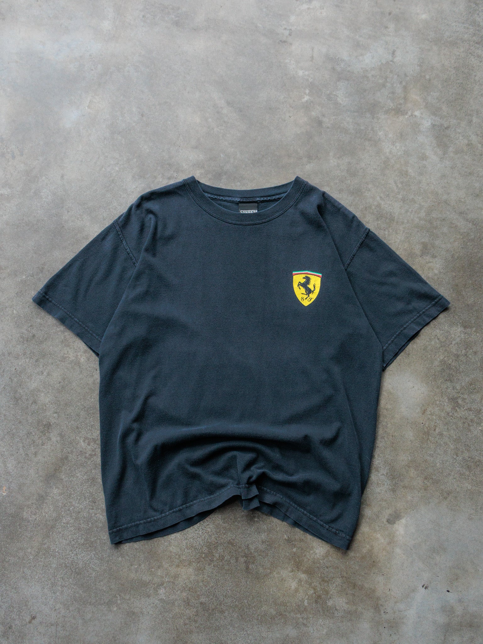 Vintage 00s Black Ferrari Fromula 1 Tee (M)