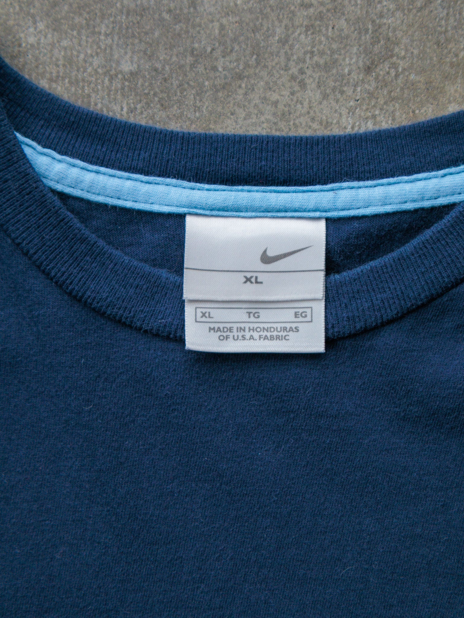 Vintage 00s Navy Nike Tee (XL)