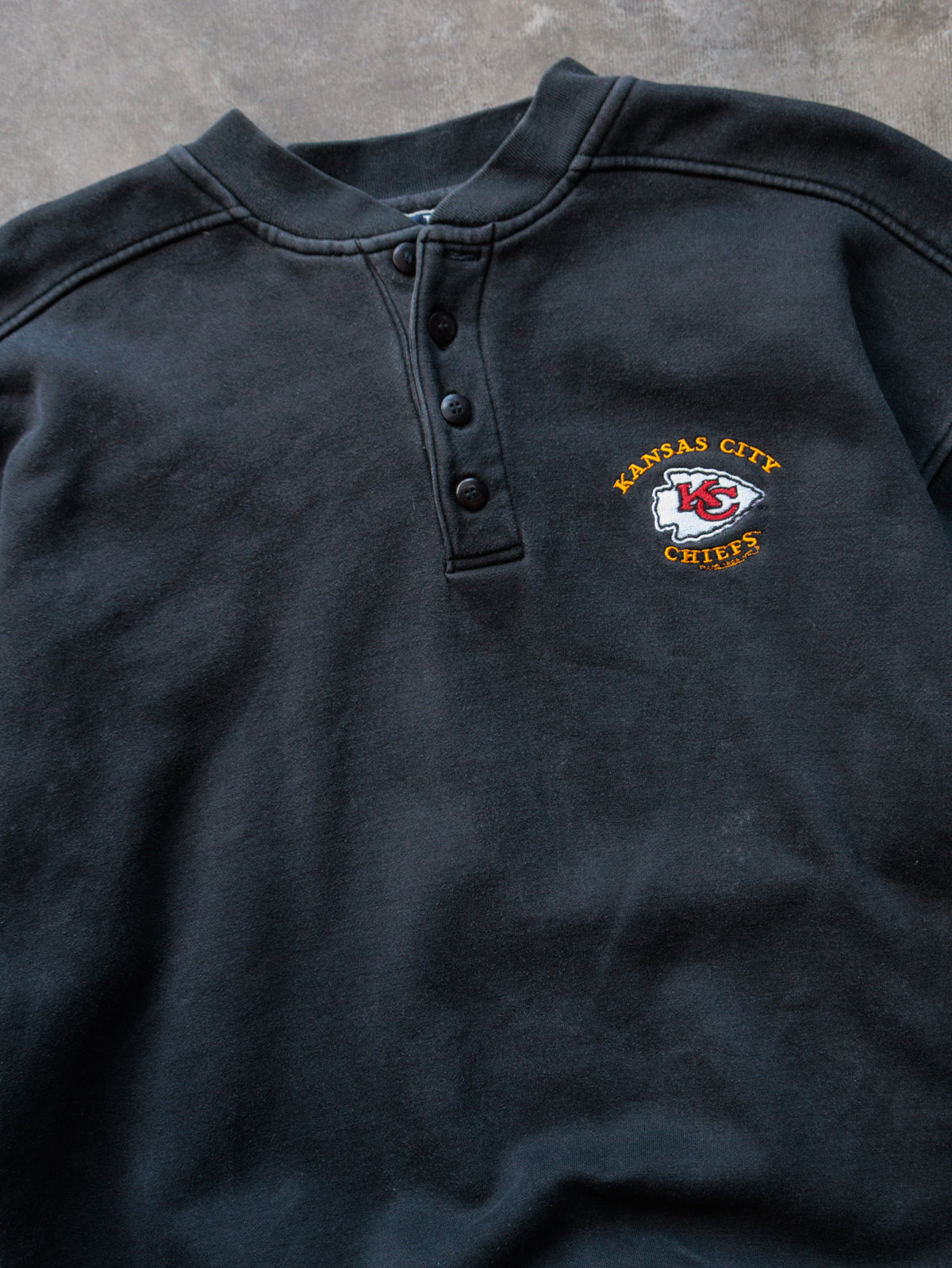 Vintage 90s Black Kansas City Chiefs Henley Sweatshirt (L)