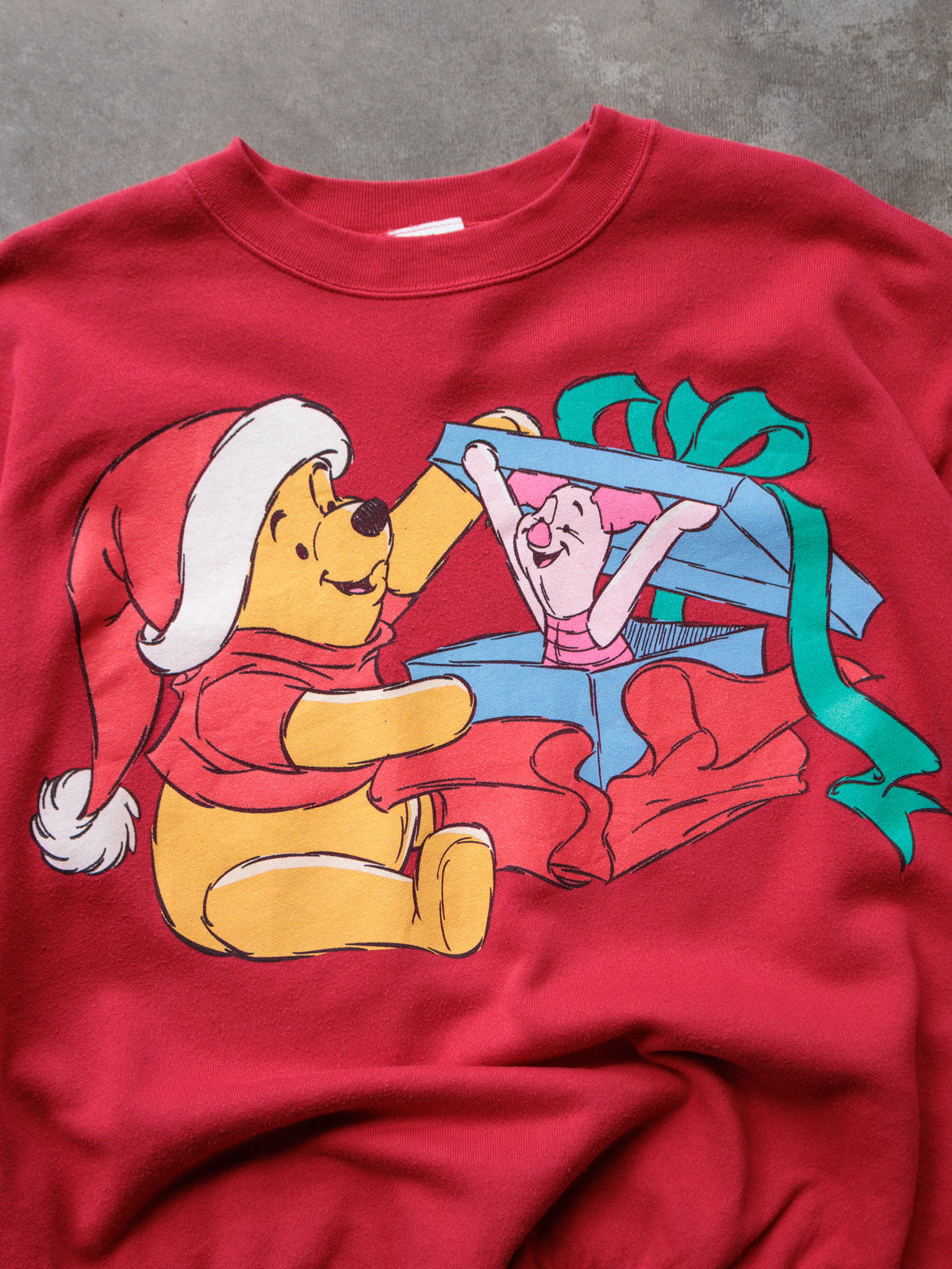 Vintage 90s Red Disney Winnie the Pooh Christmas Sweatshirt (XL)
