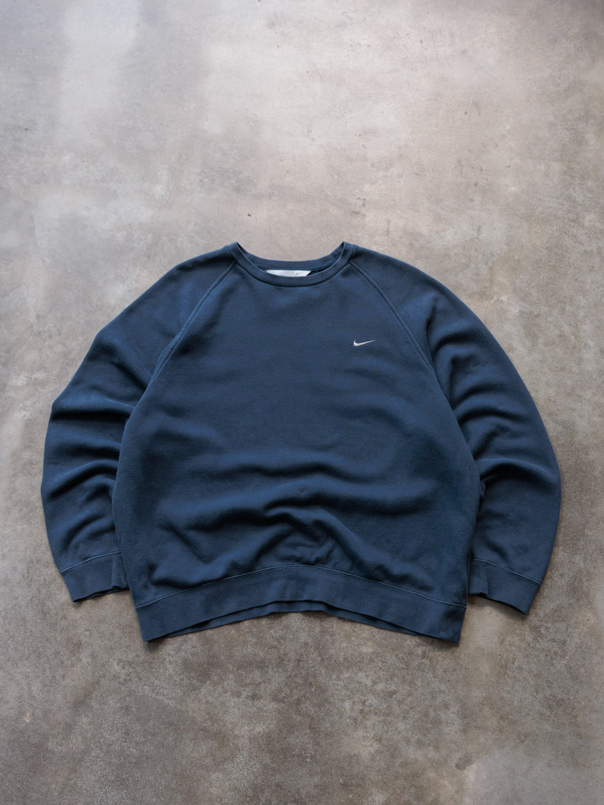Vintage 00s Navy Nike Sweatshirt (L)