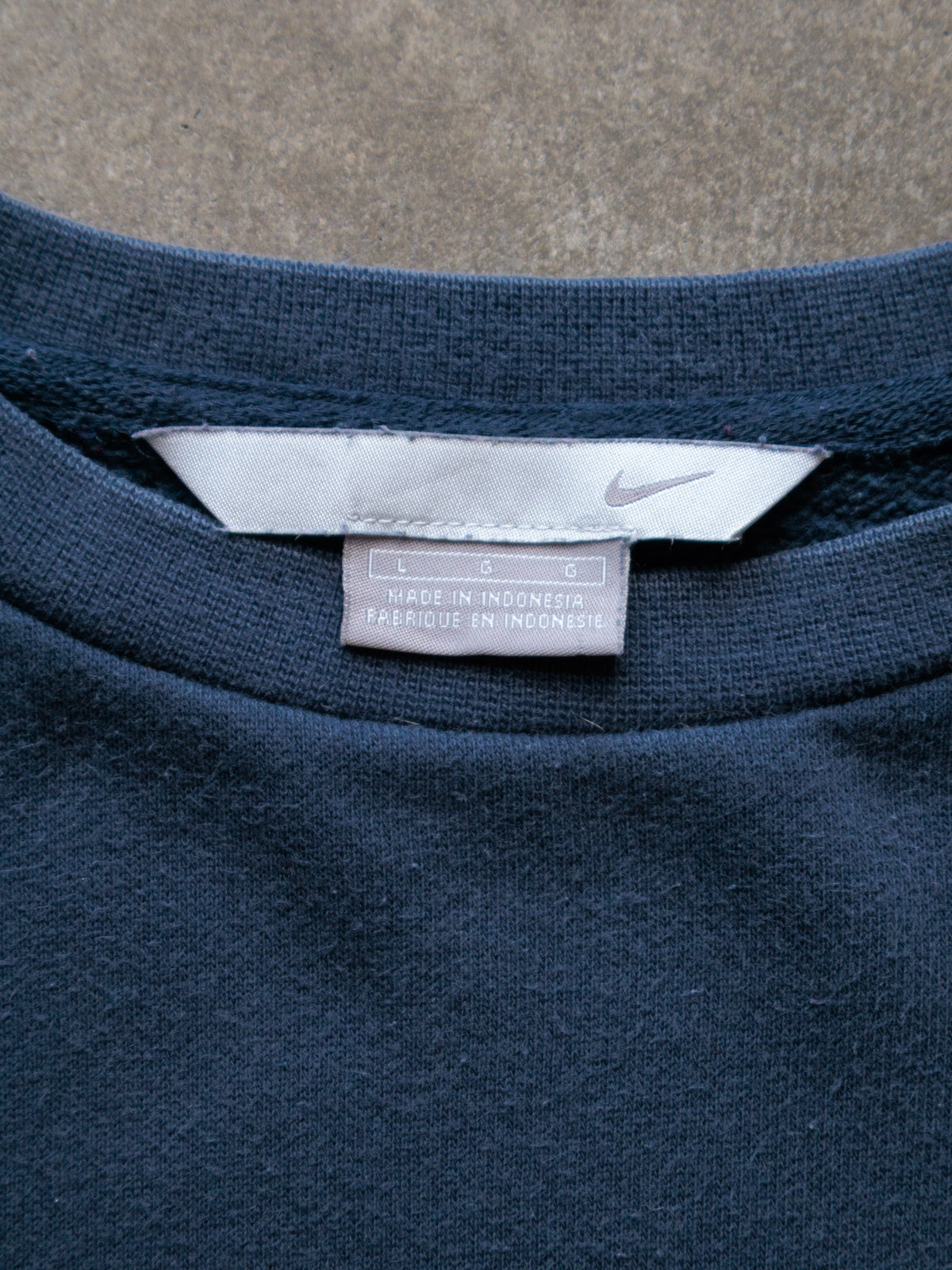 Vintage 00s Navy Nike Sweatshirt (L)