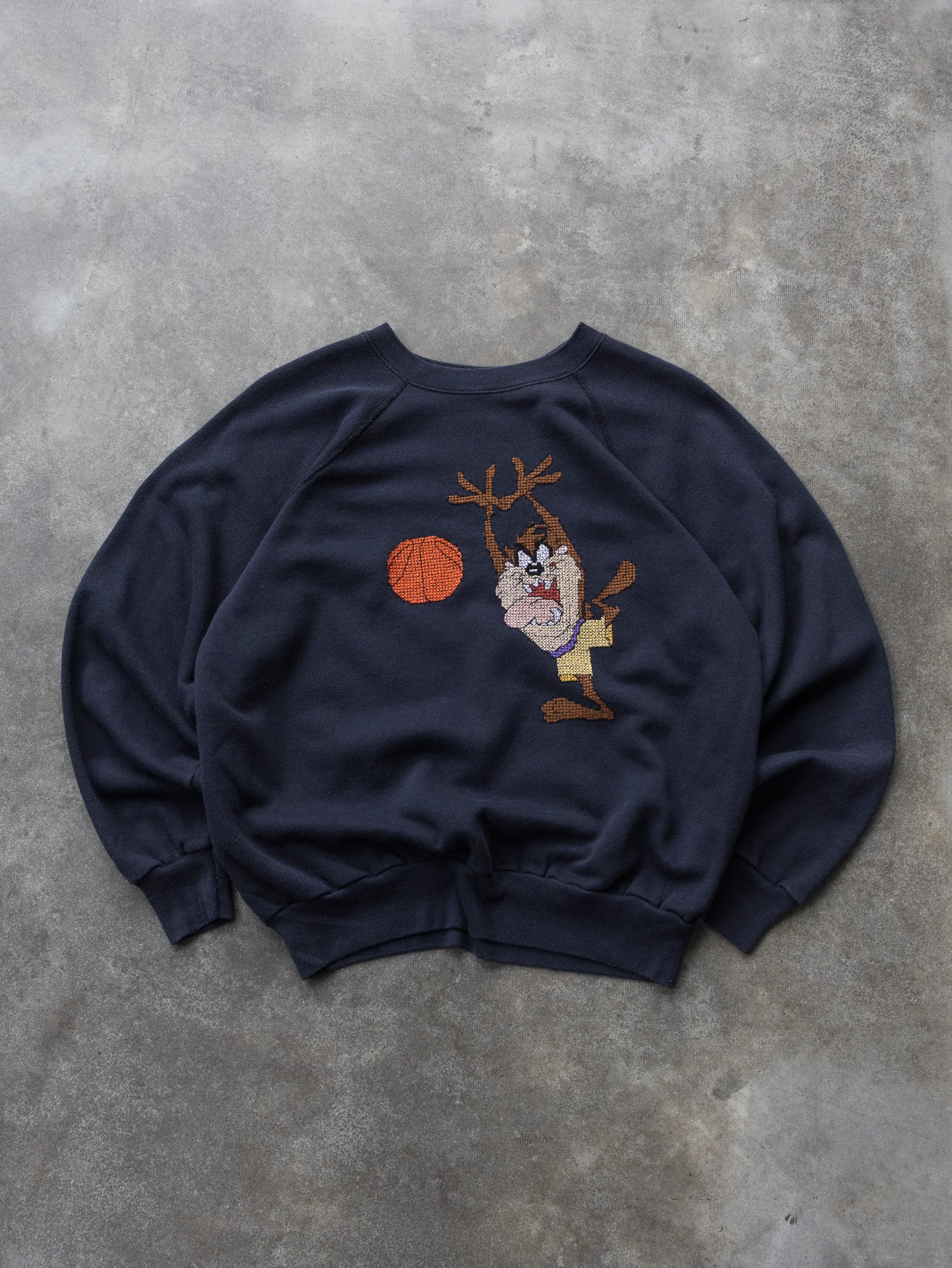 Vintage 90s Navy Taz Looney Tunes Sweatshirt (L)