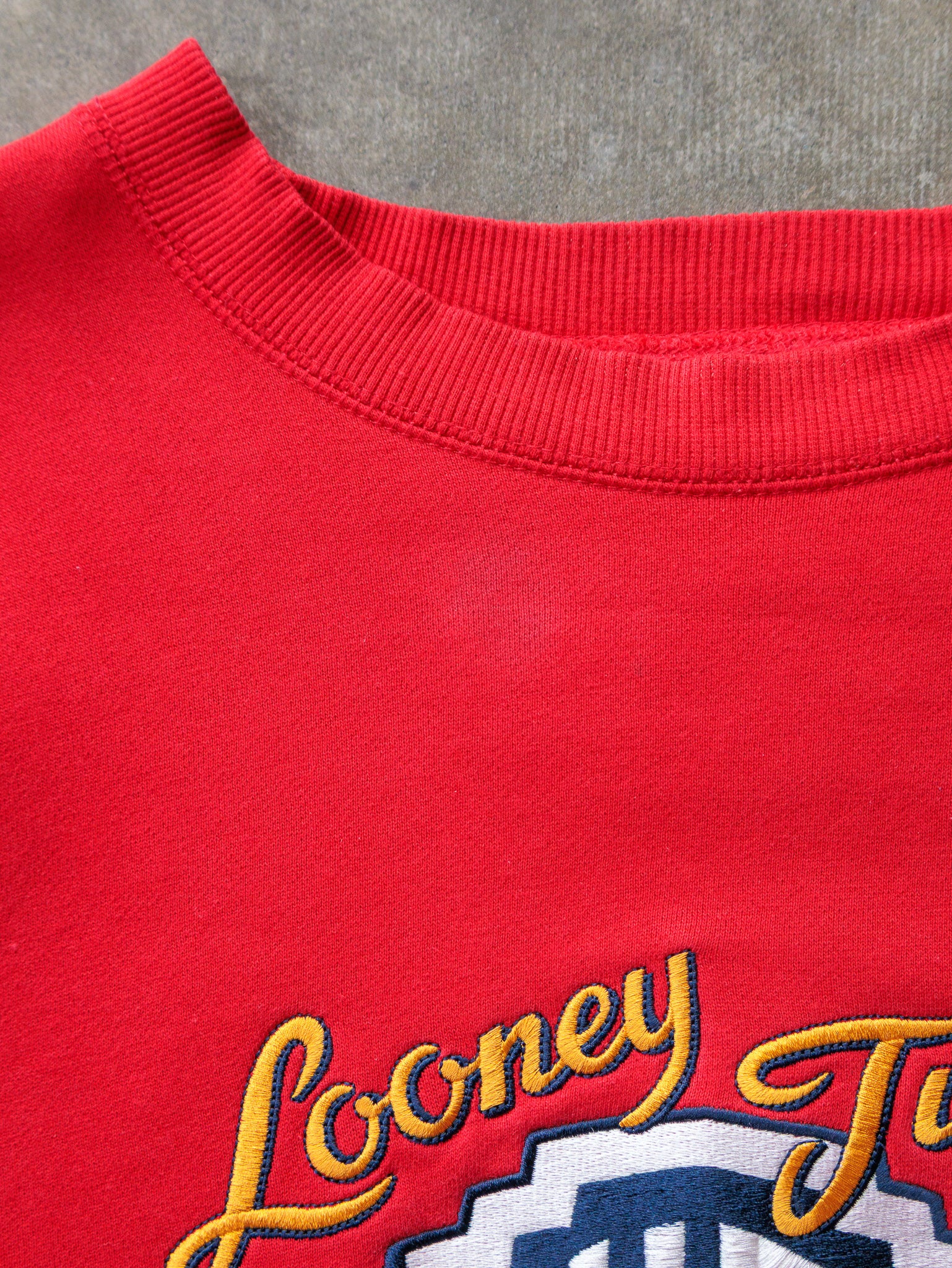 Vintage 90s Red Looney Tunes Sweatshirt (L)