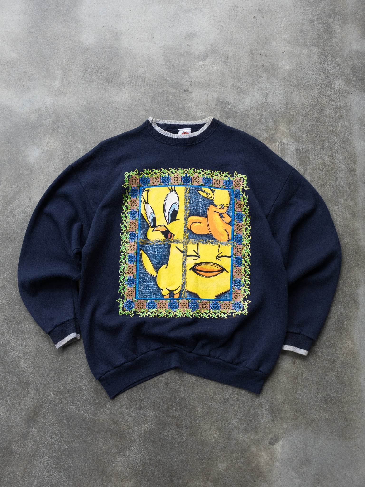Vintage 1997 Navy Tweety Sweatshirt (XL)