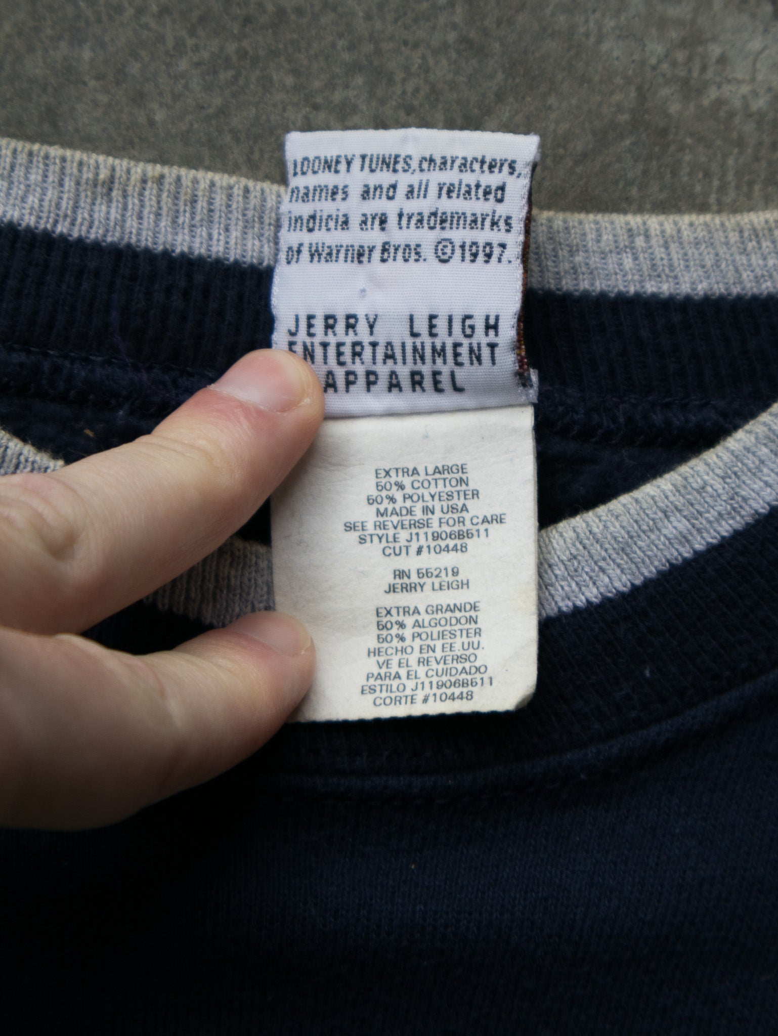 Vintage 1997 Navy Tweety Sweatshirt (XL)