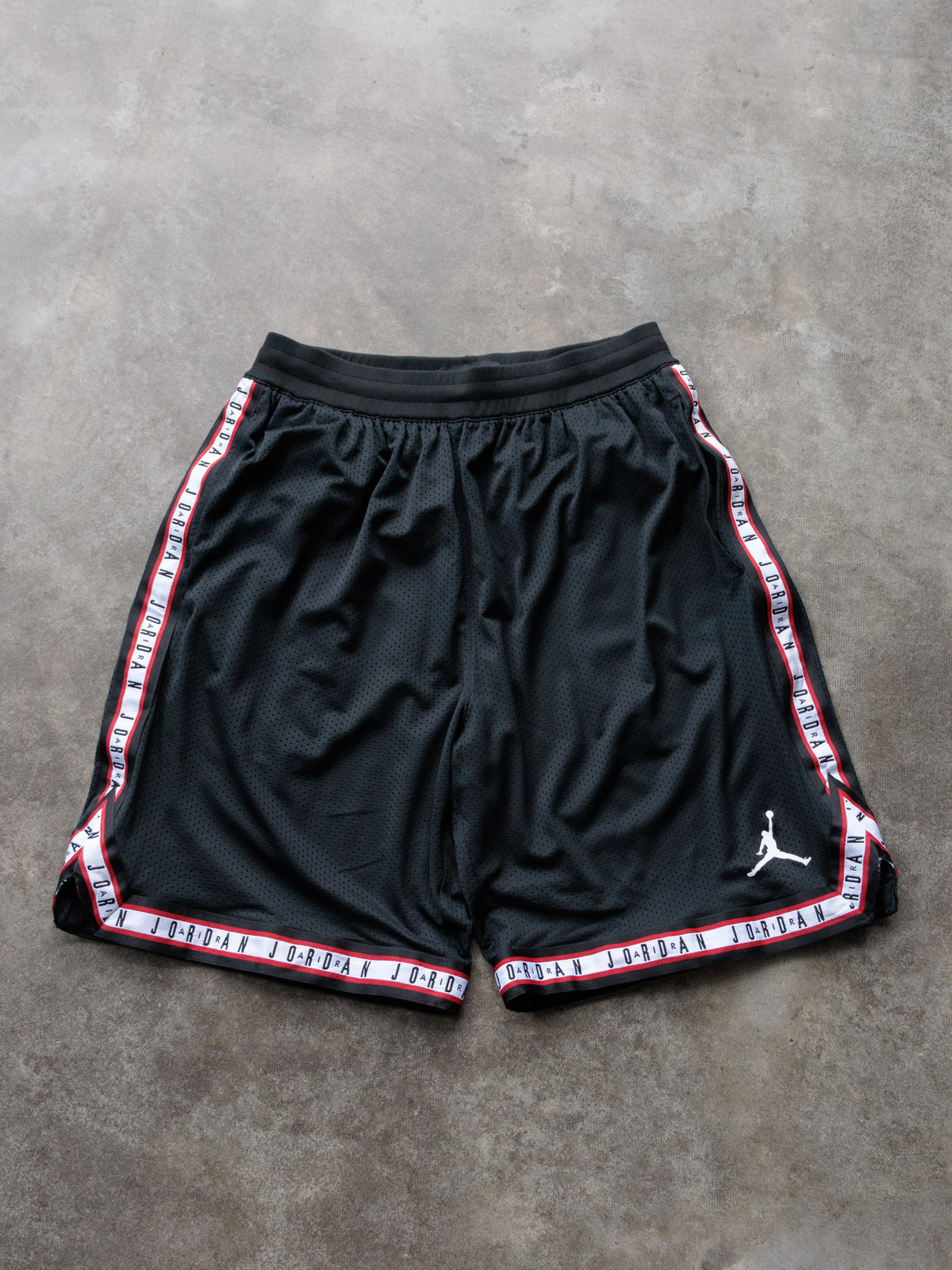 Vintage Black Jordan Basketball Shorts (L)