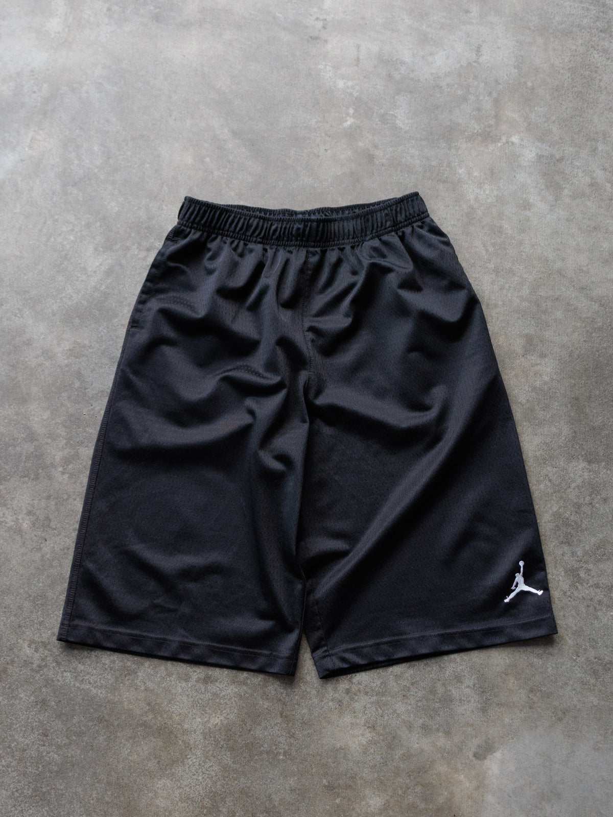 Vintage Black Jordan Basketball Shorts (13-15Y)