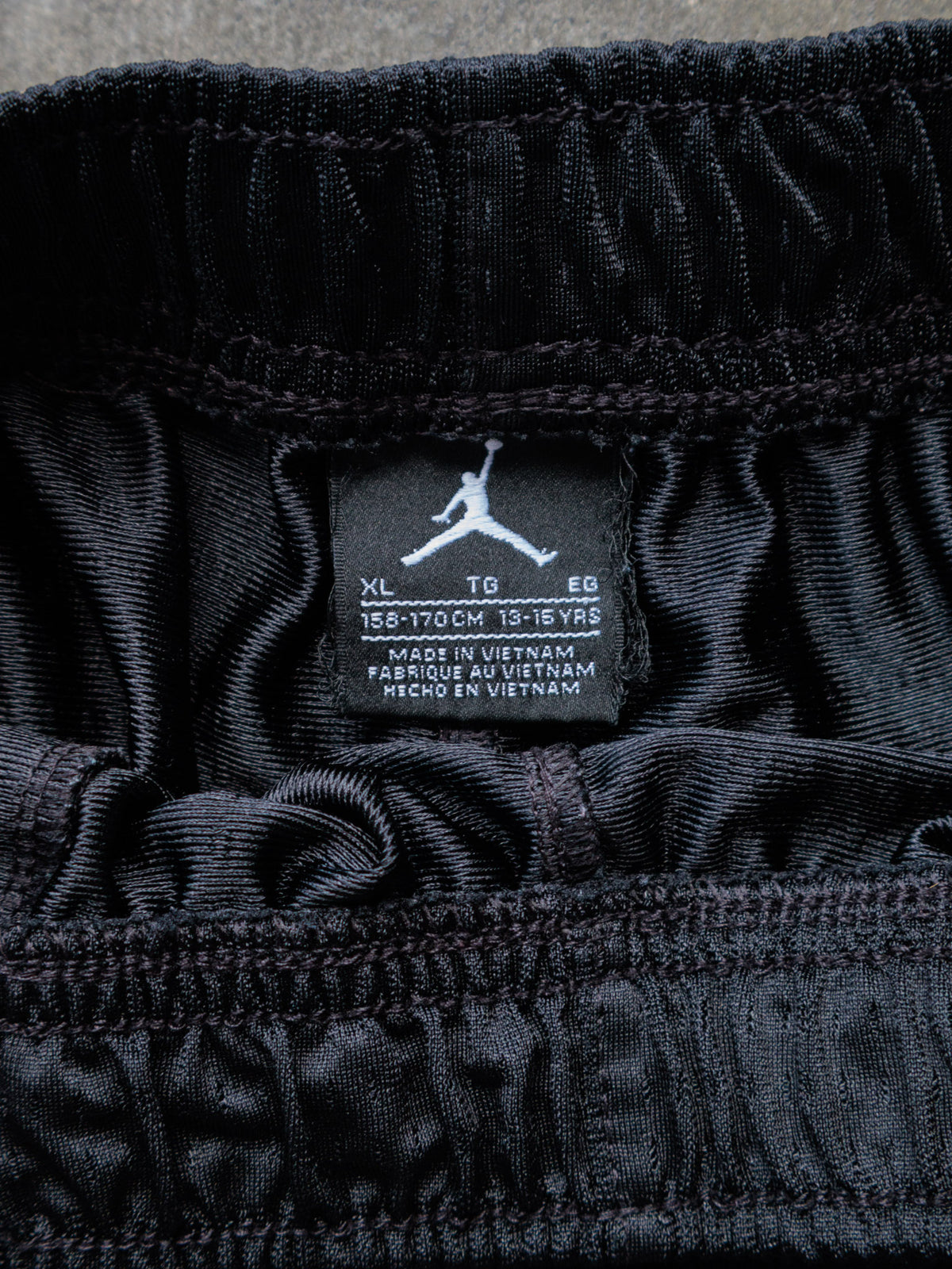 Vintage Black Jordan Basketball Shorts (13-15Y)