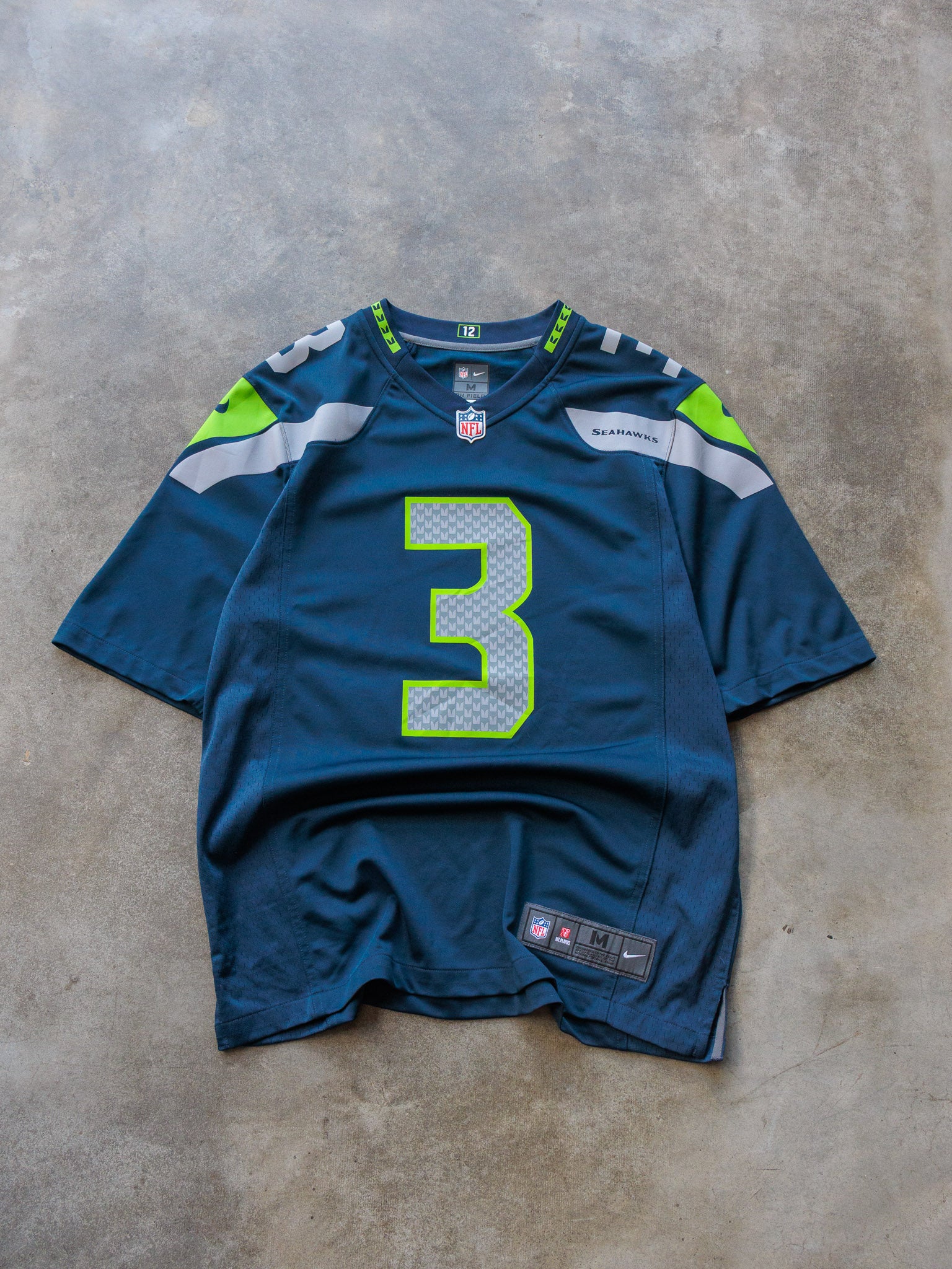 Vintage Nike Seattle Seahawks Russell Wilson NFL Jersey (M)