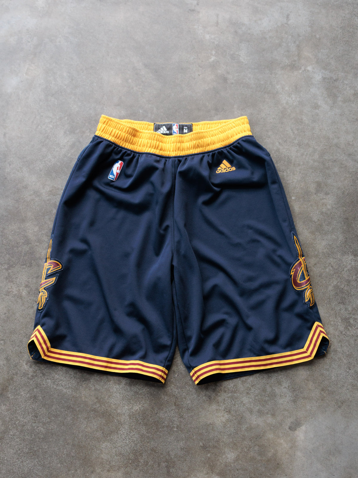 Vintage Navy Adidas Cleveland Cavaliers Basketball Shorts (M)