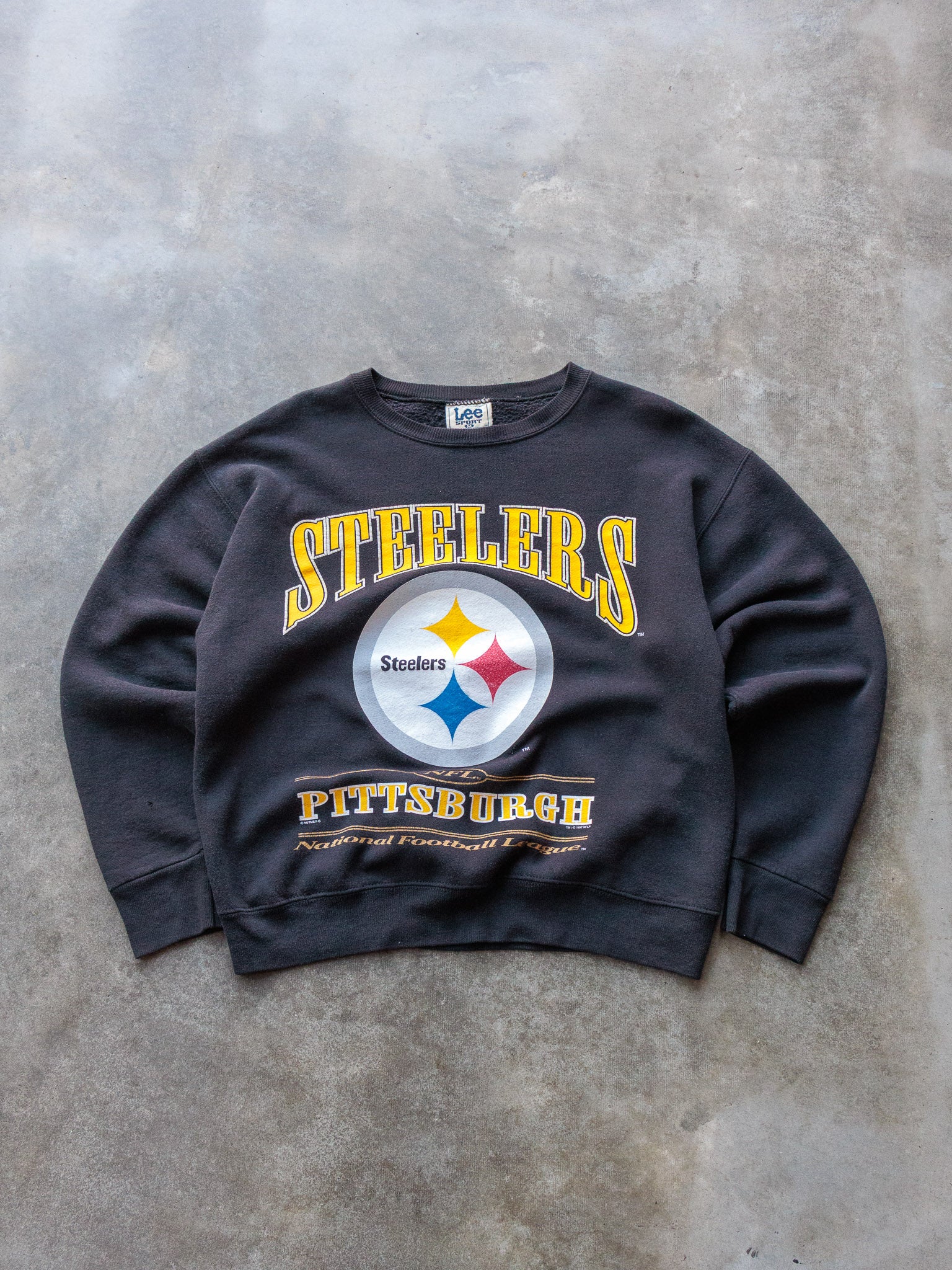 Vintage 1997 Lee Sport Pittsburgh Steelers Sweatshirt (M)