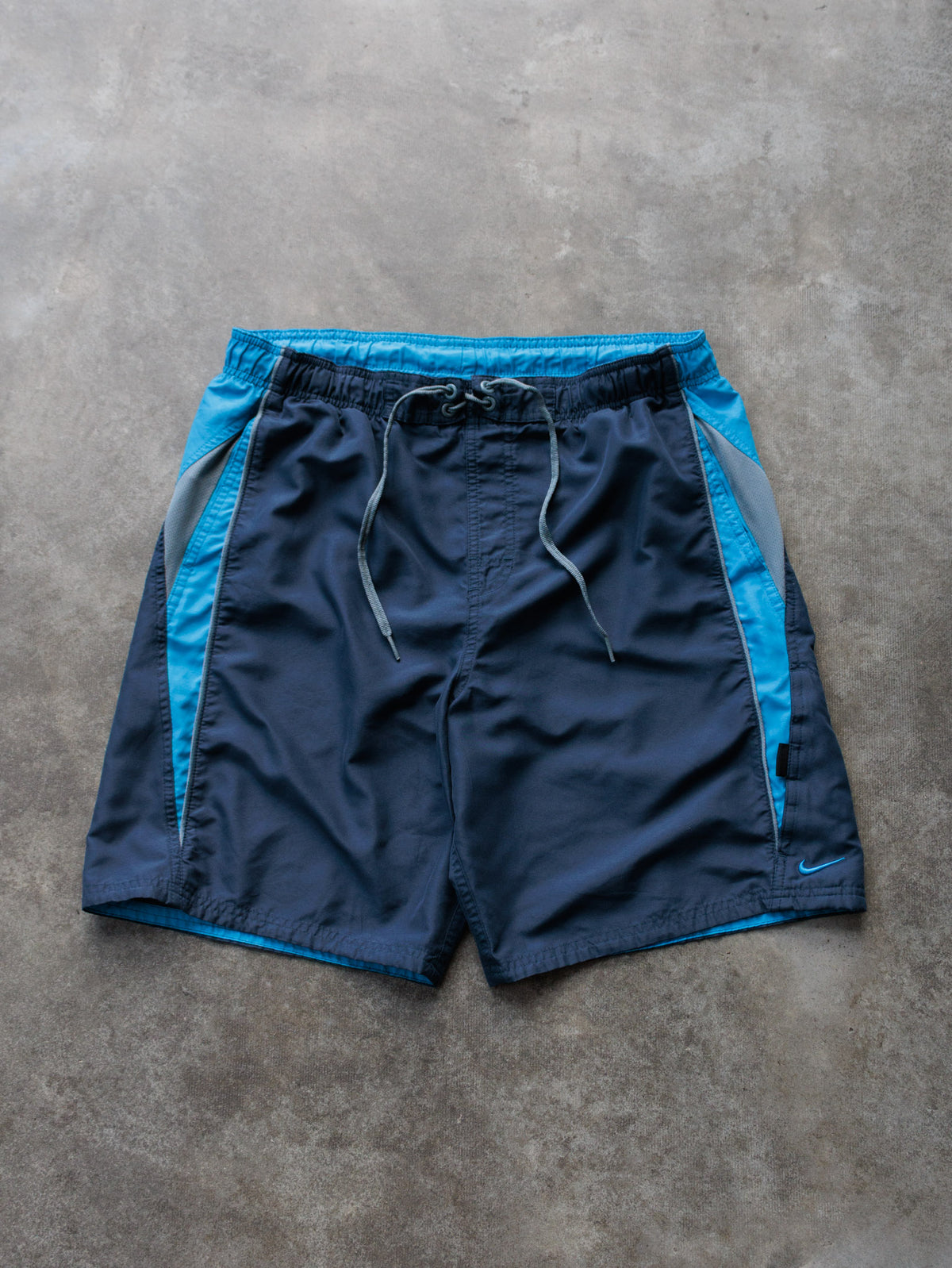 Vintage 00s Navy Nike Swim Shorts (M)