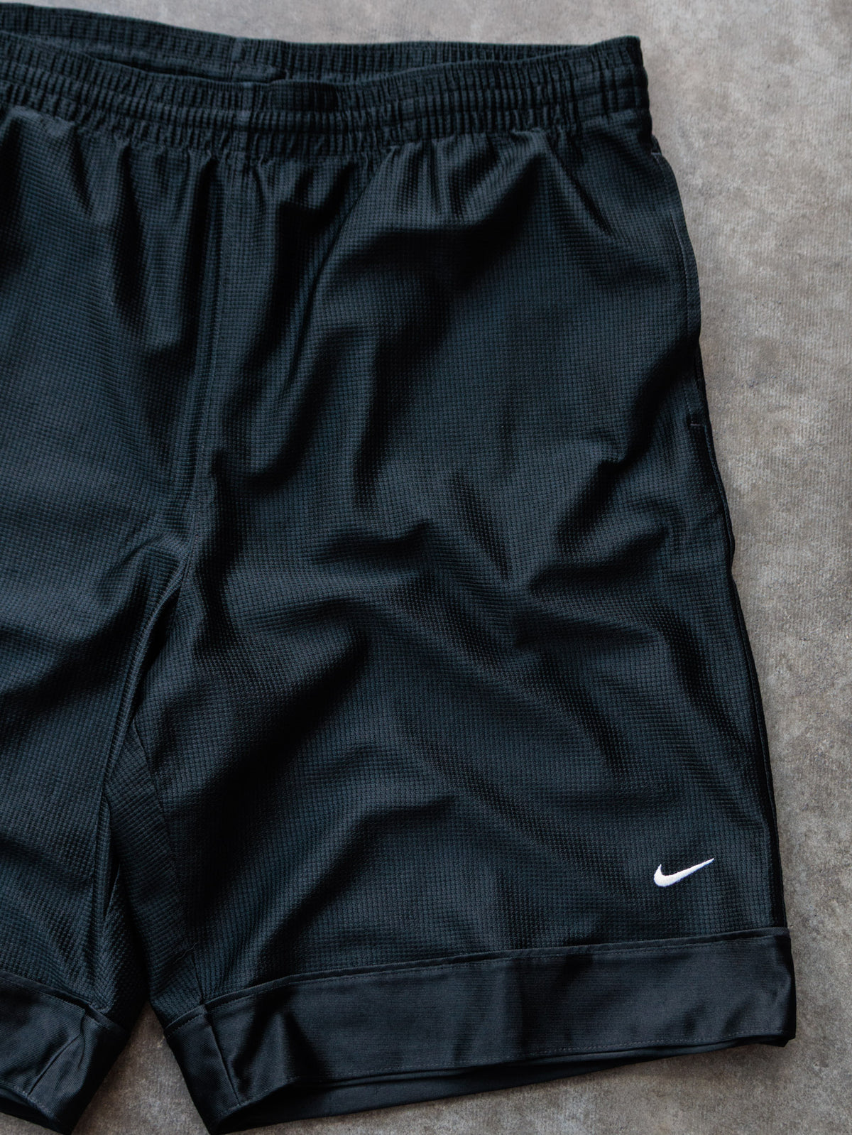 Vintage 00s Black Nike Shorts (XL)