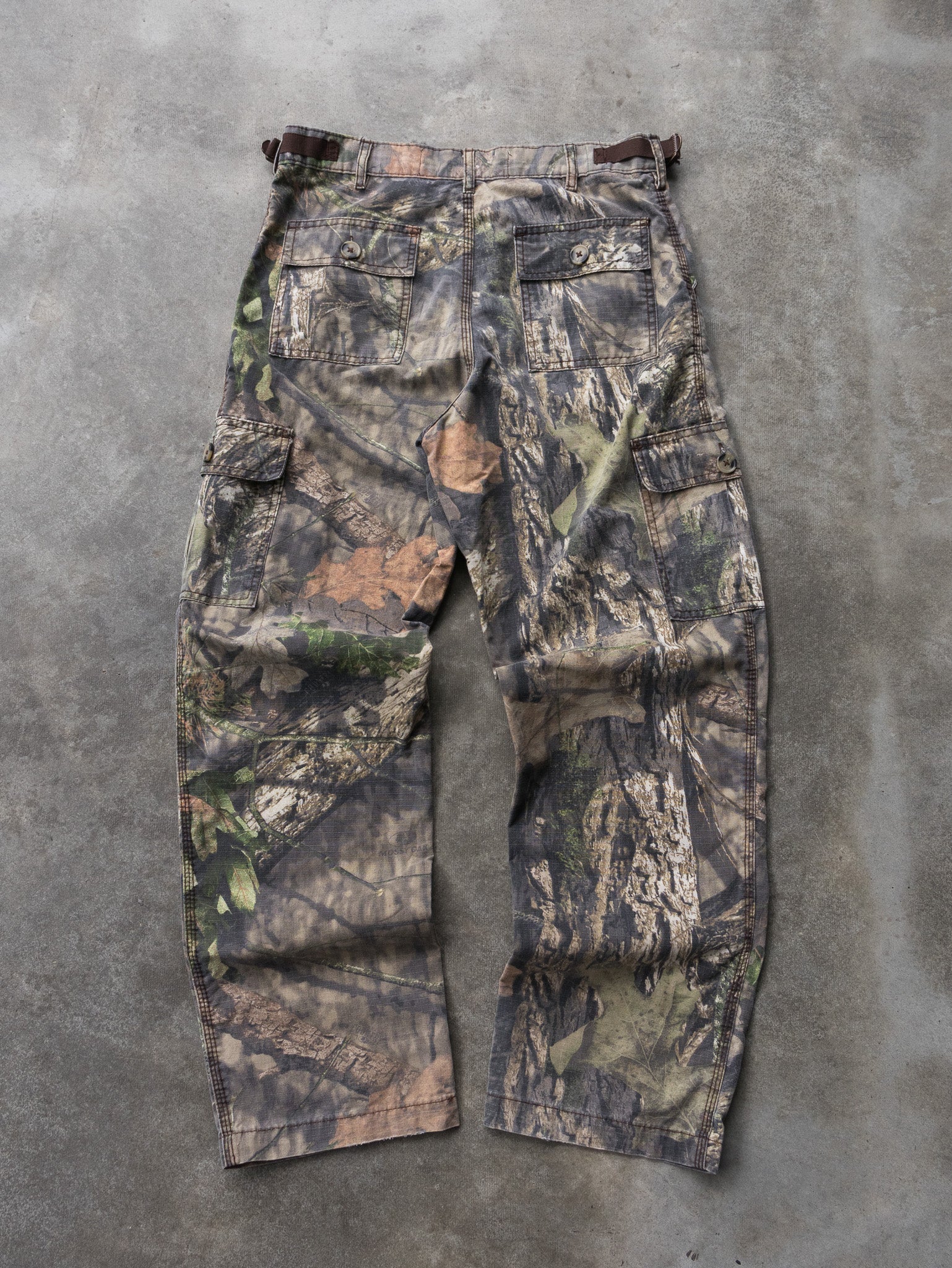 Vintage Mossy Oak Camo Cargo Pants (W32)