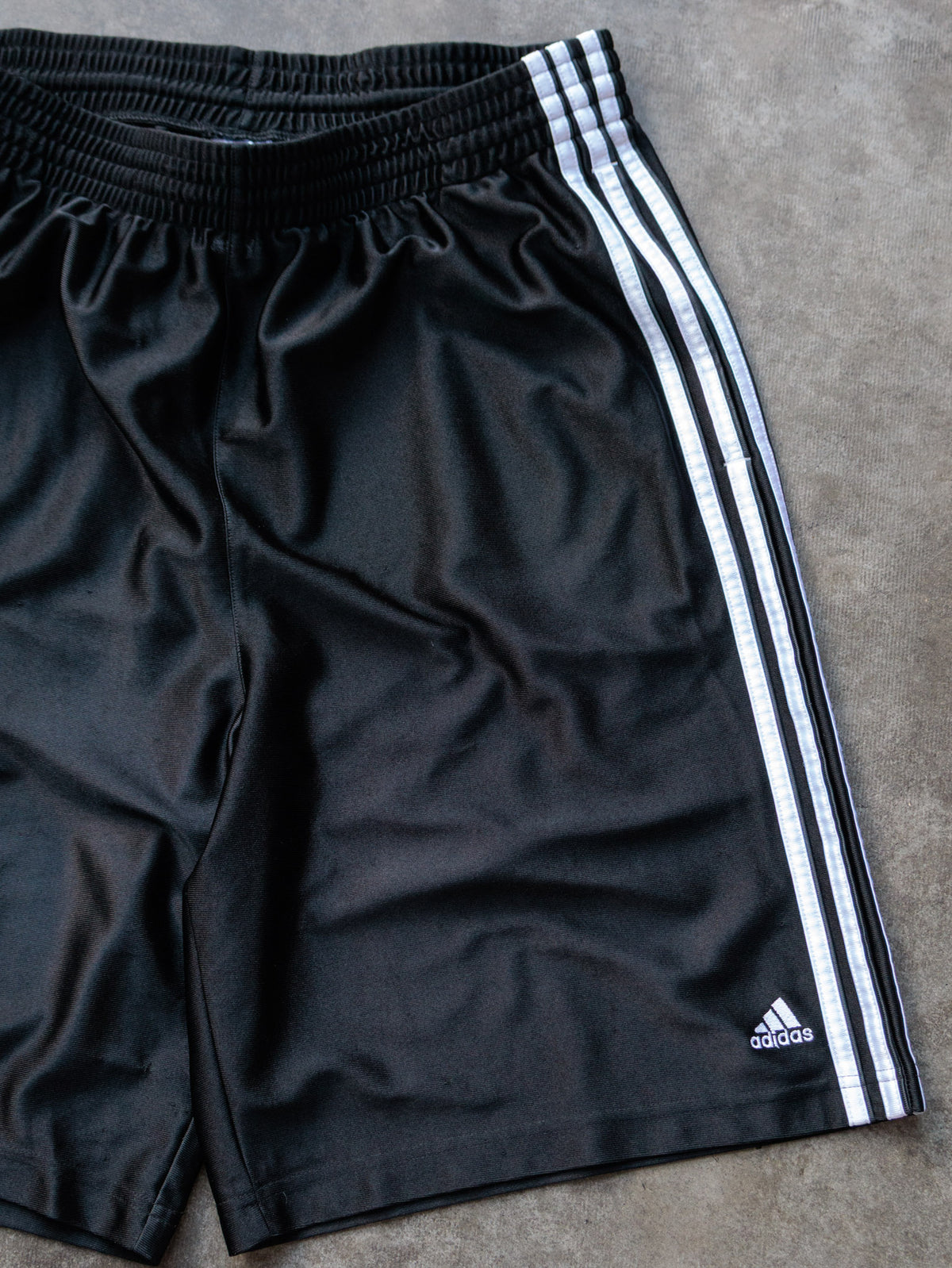 Vintage 00s Black Adidas Shorts (XL)