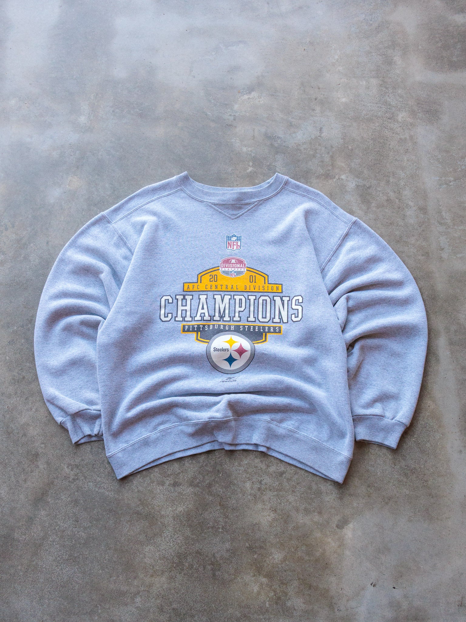 Vintage 2001 Grey Reebok Pittsburgh Steelers Sweatshirt (L)