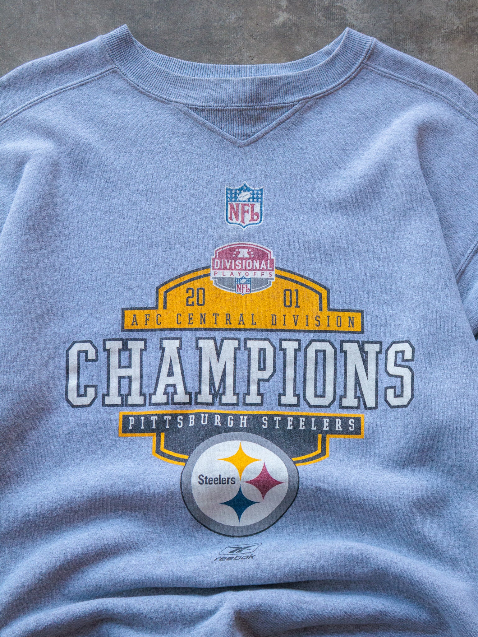 Vintage 2001 Grey Reebok Pittsburgh Steelers Sweatshirt (L)