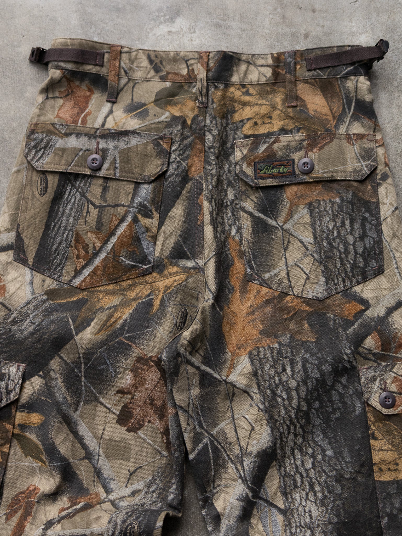 Vintage Liberty Realtree Hardwoods Cargo Camo Pants (W30)