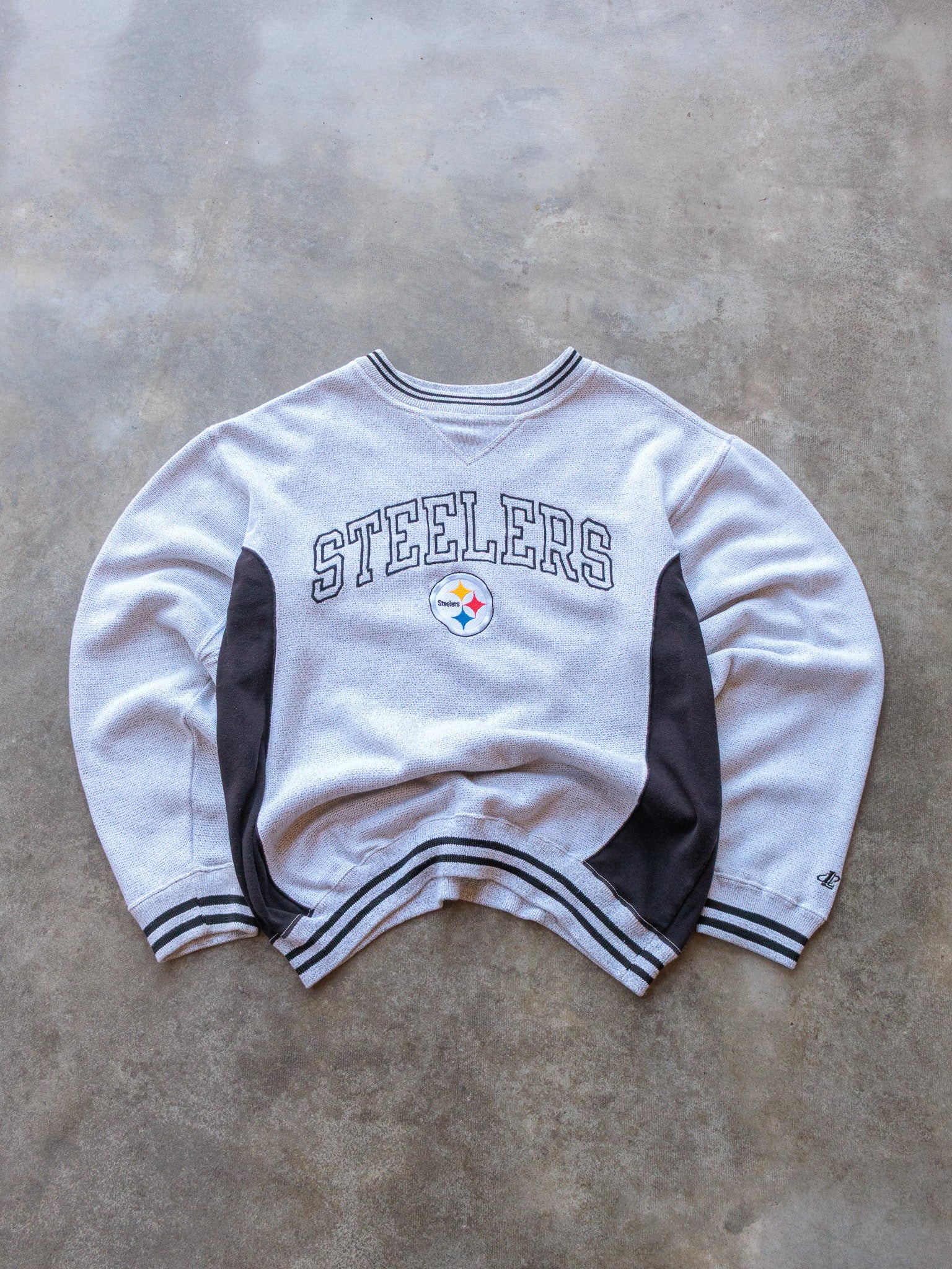 Vintage 90s Logo Athletic Pittsburgh Steelers Sweatshirt (M)