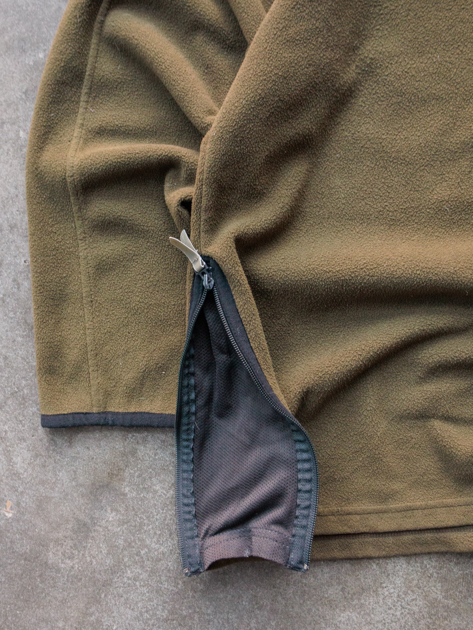 Vintage 00s Olive Nike Fleece Sweatshirt (XL)
